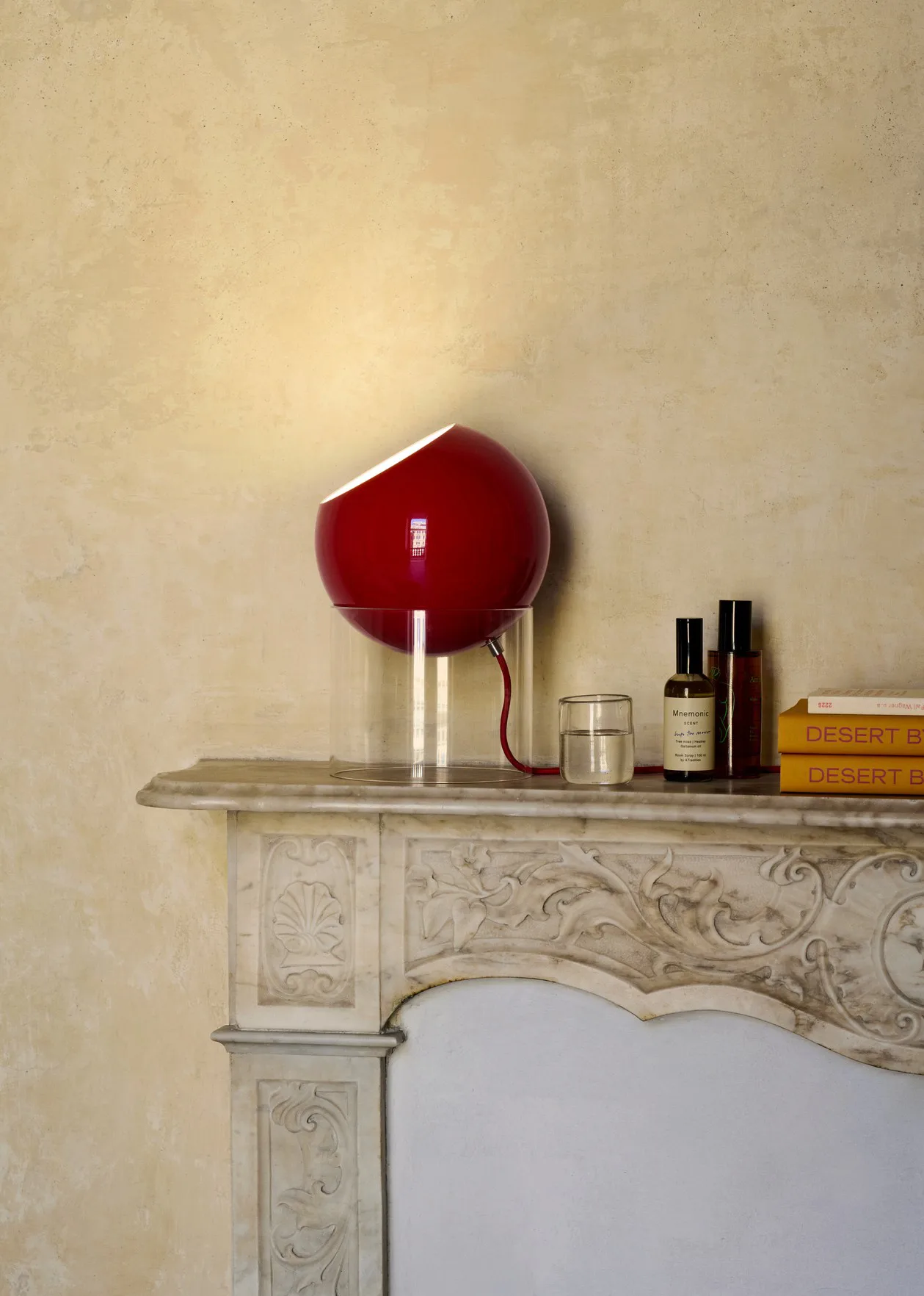 Topan VP13 bordslampa 31,5 cm, Clear-vermilion red &Tradition