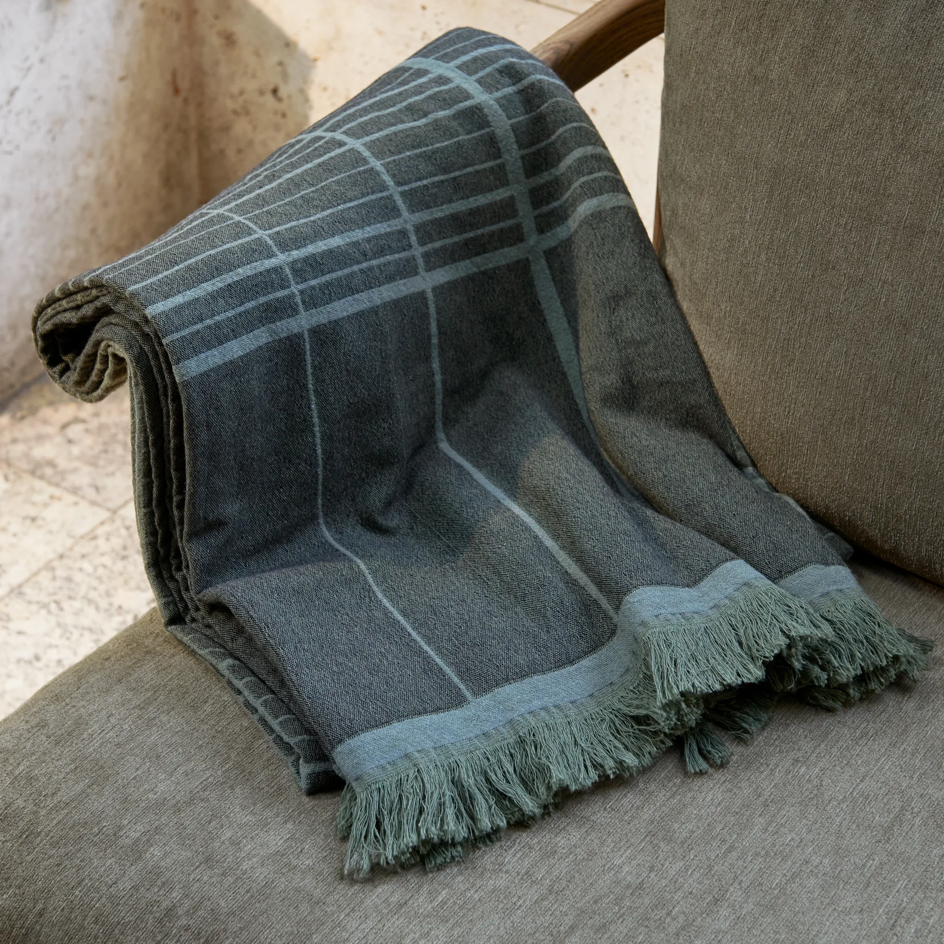 Untitled AP10 pläd 150x210 cm, Dark green &Tradition