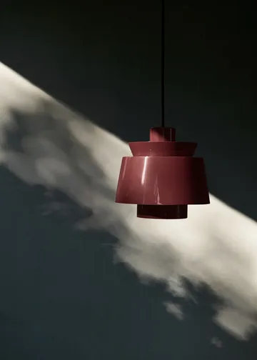 Utzon JU1 lampa - Dark burgundy, Ø22 cm - &Tradition