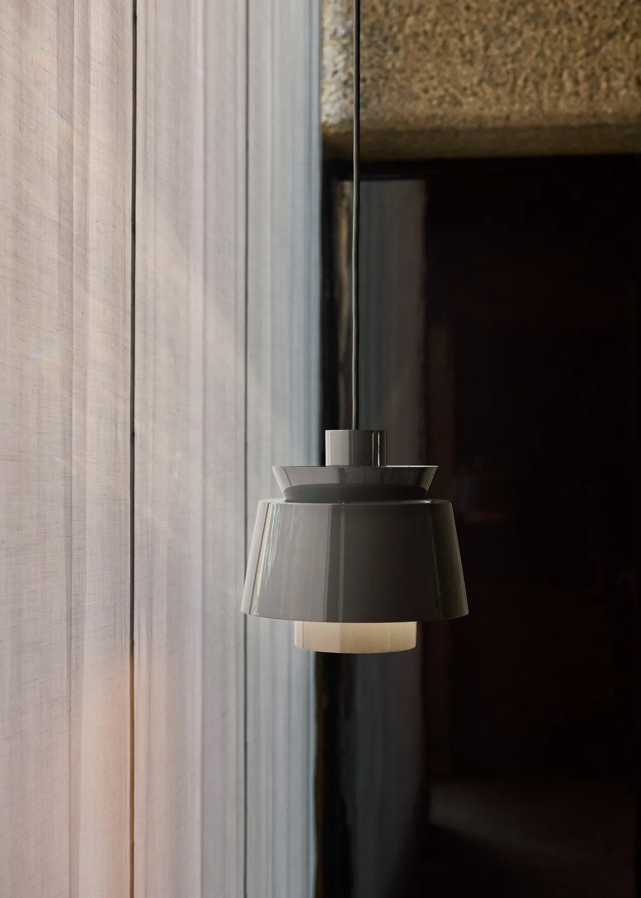 Utzon JU1 lampa, Grey beige, Ø22 cm &Tradition