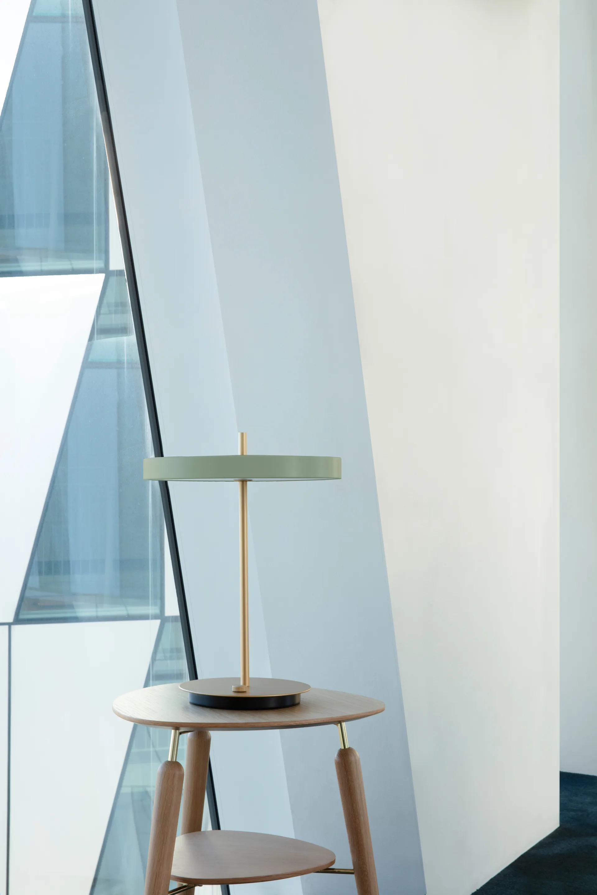 Asteria bordslampa, Olive Umage