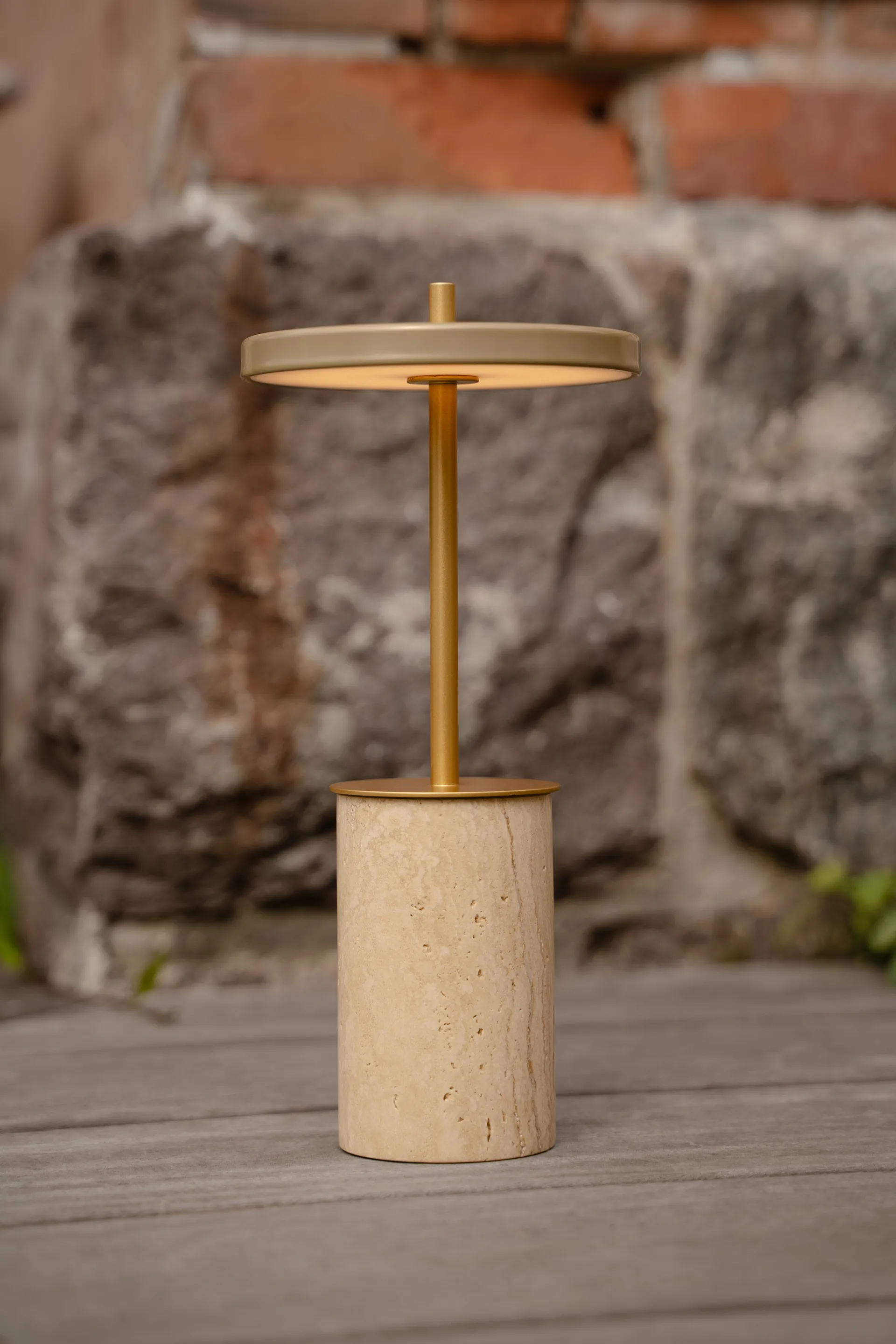 Asteria Move Mini bordslampa Ø12x25,5 cm, Clay Travertine-brass Umage