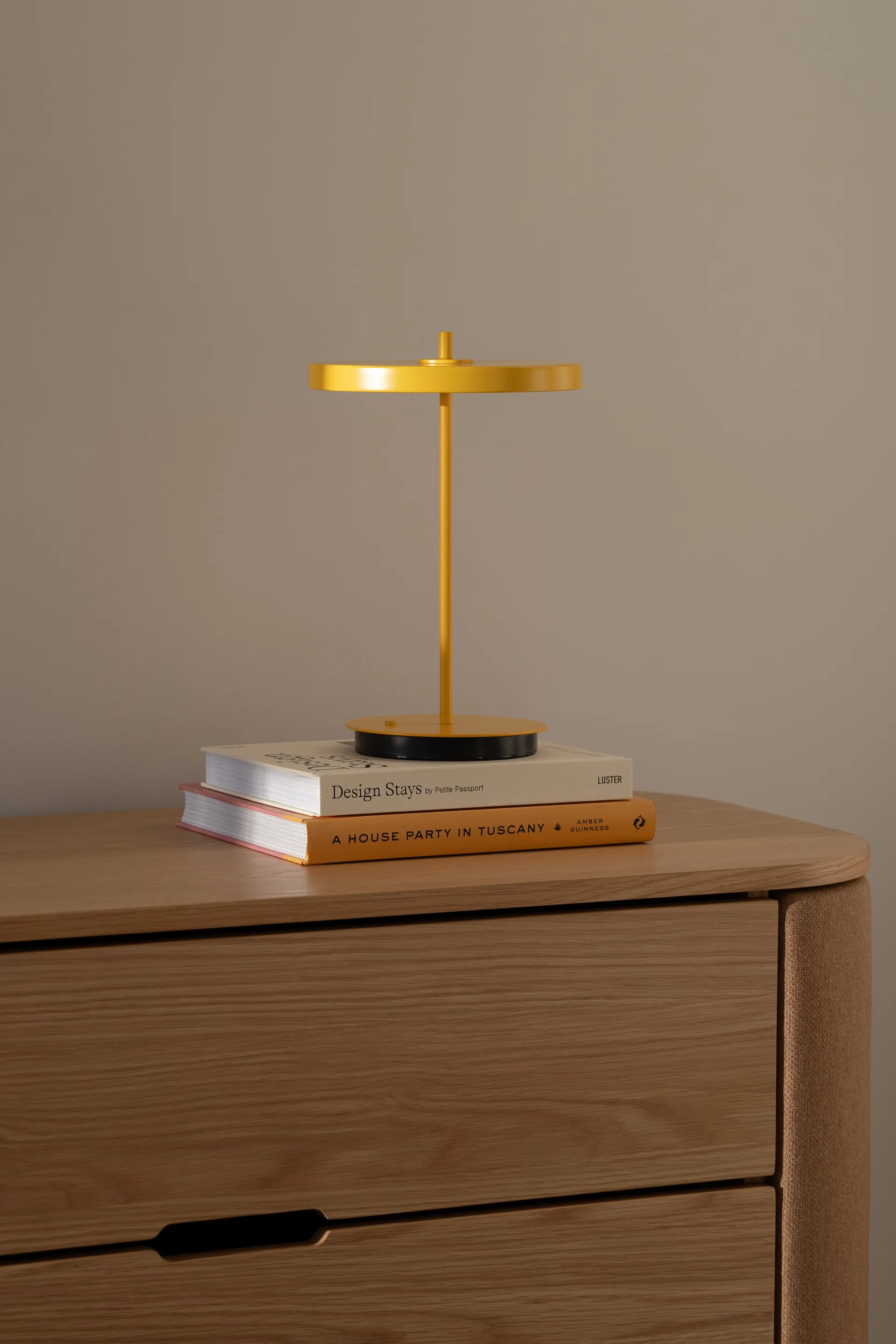 Asteria Move portabel bordslampa, Monochrome-sunflower Umage