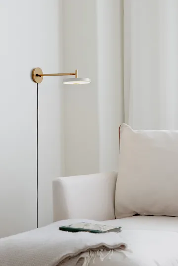 Asteria Wall vägglampa - Long, Pearl white-brass - Umage