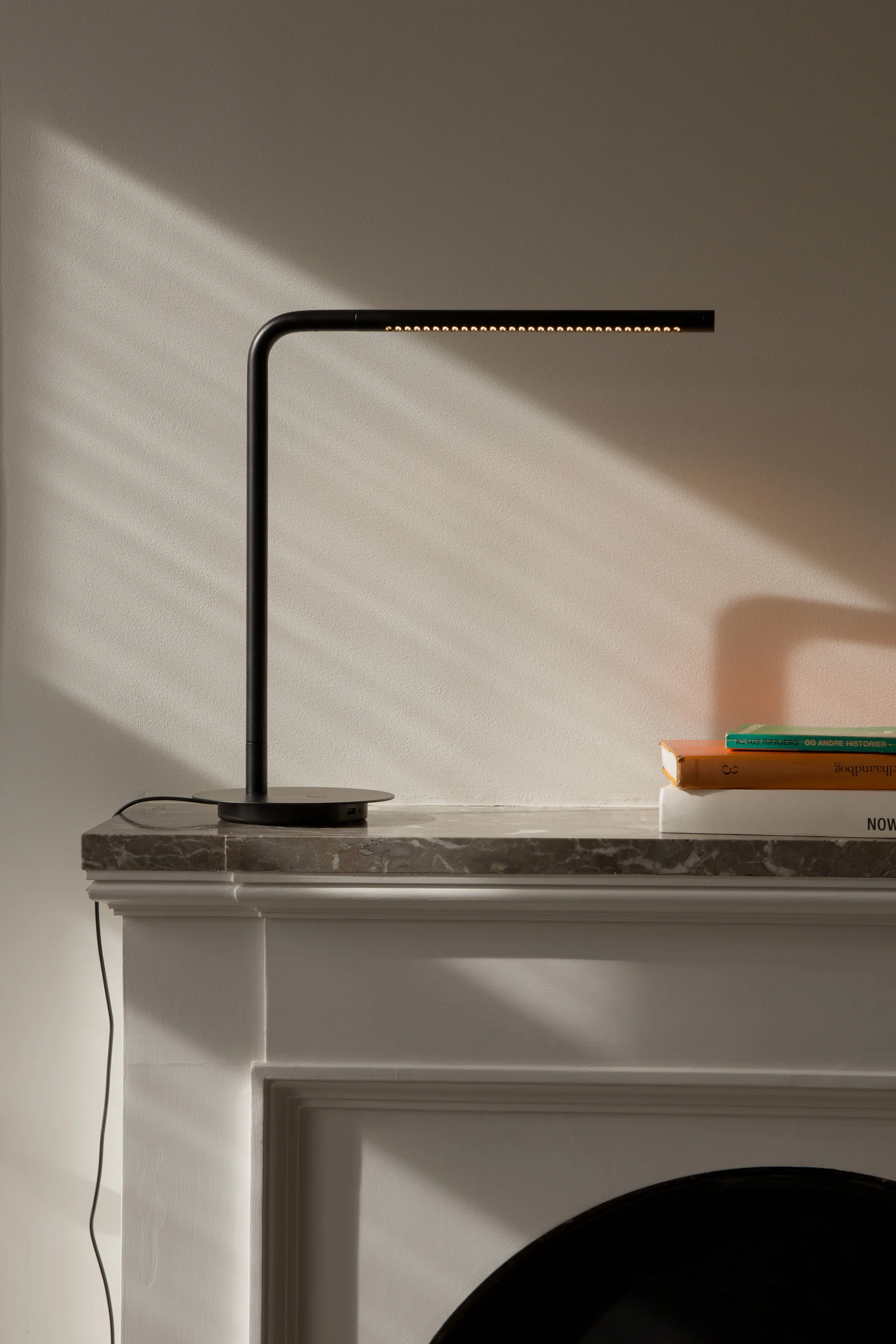 Omni Table bordslampa, Black Umage
