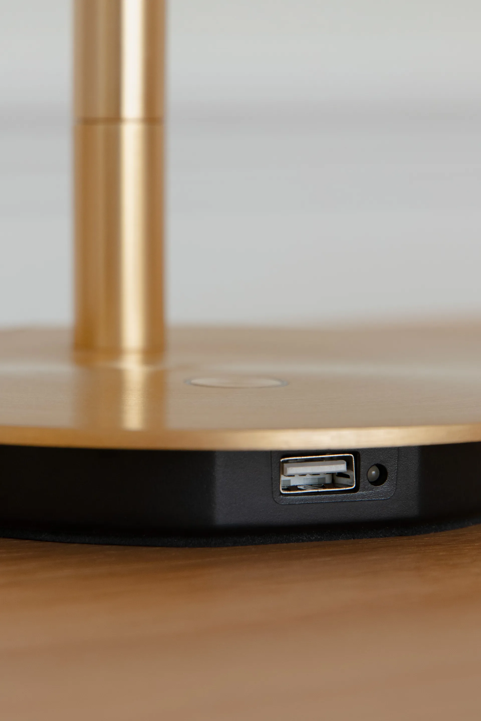 Omni Table bordslampa, Brass Umage