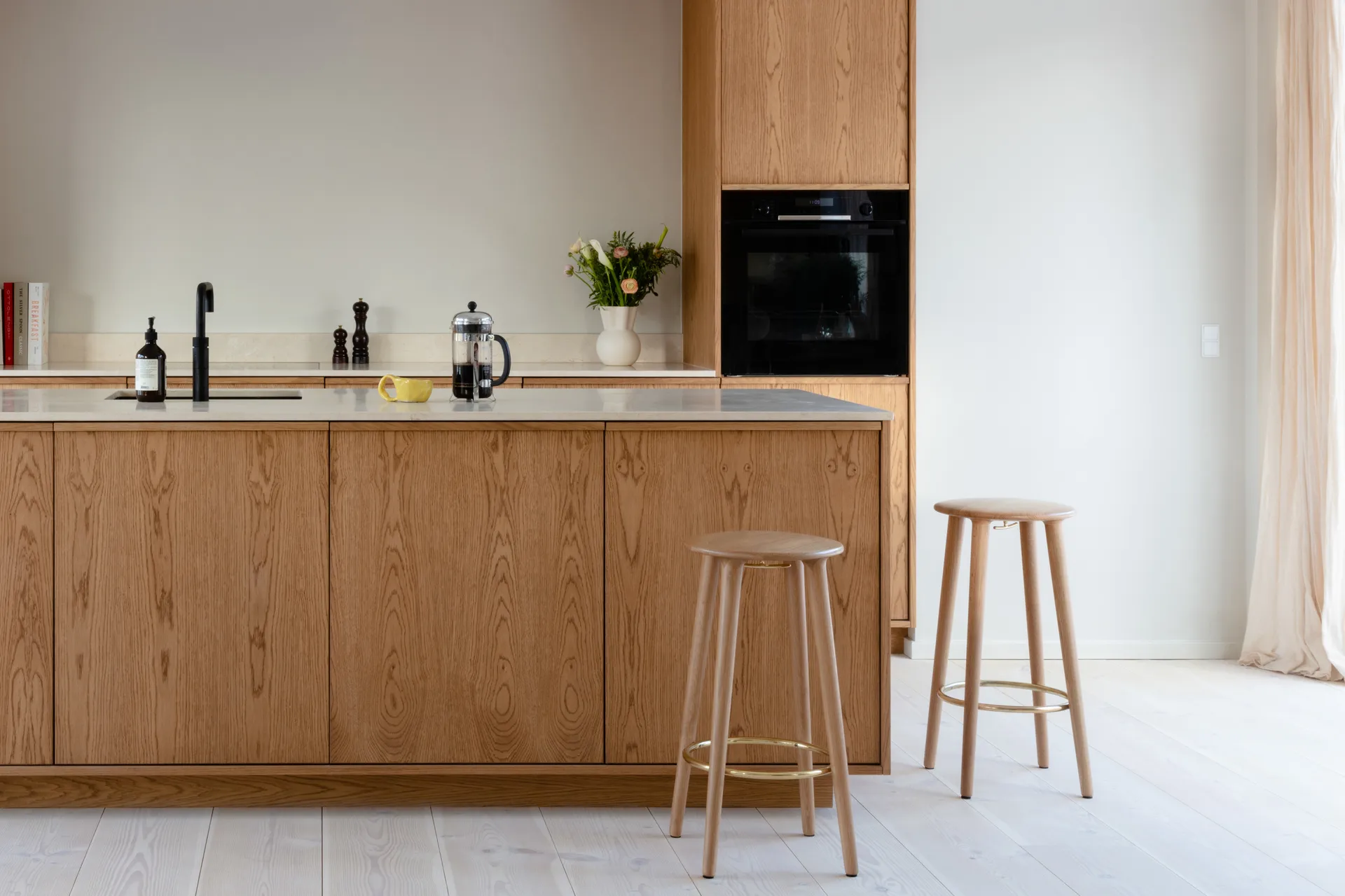 The Socialite Counter barstol 67,5 cm, Oak Umage