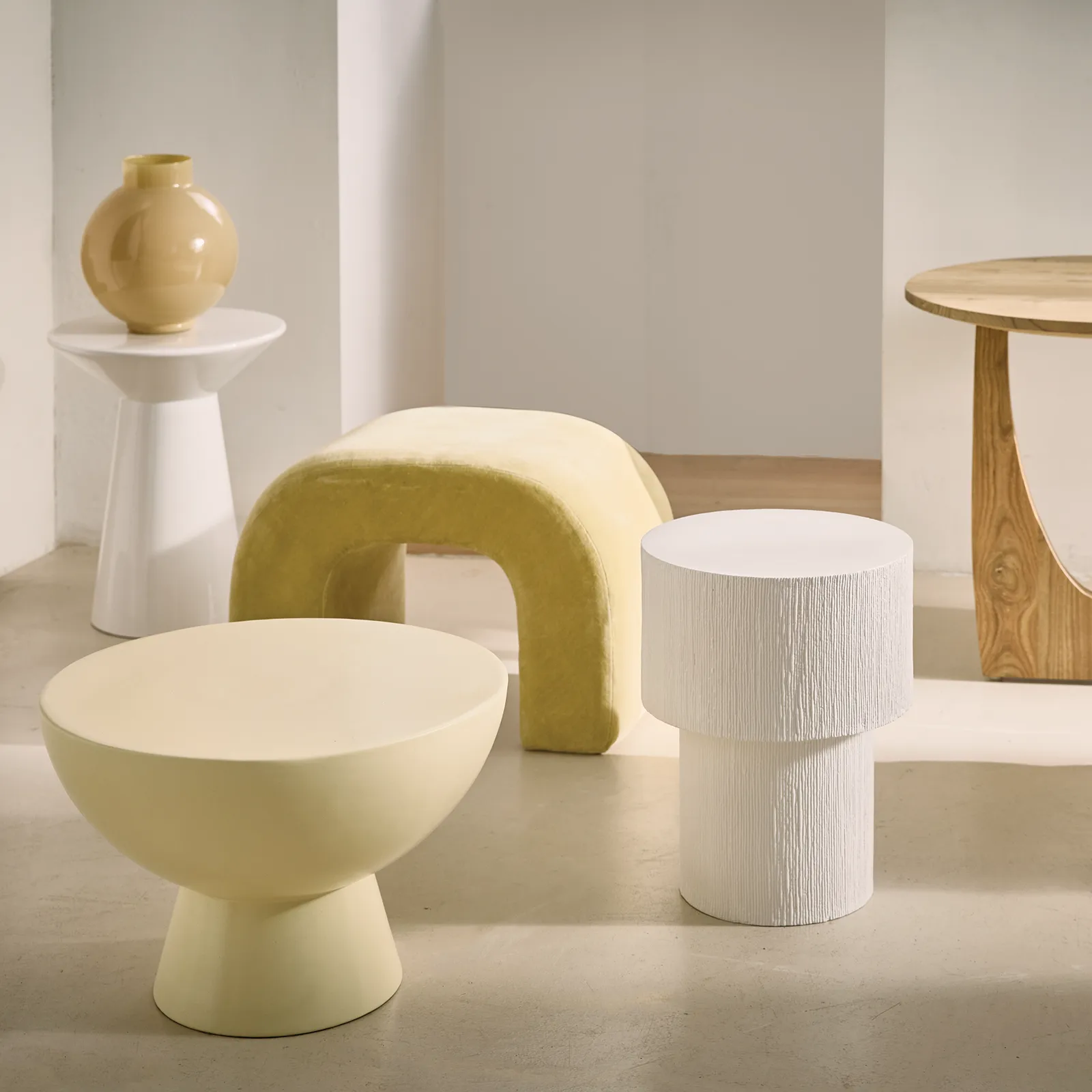 Alezio sidobord Ø28,7 cm, Off white URBAN NATURE CULTURE