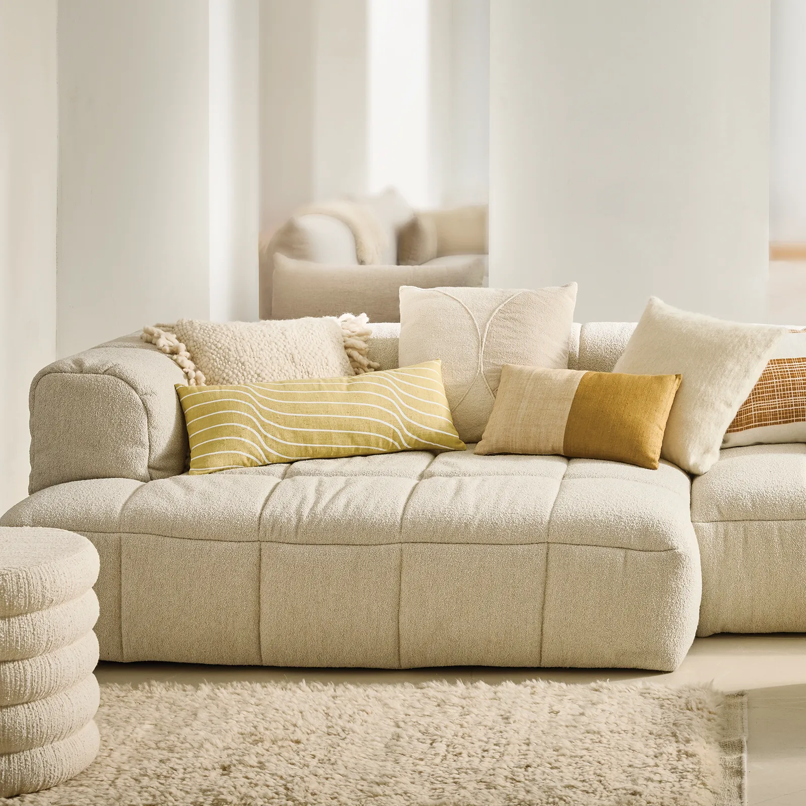 Andria sittpuff Ø39 cm, Off white URBAN NATURE CULTURE