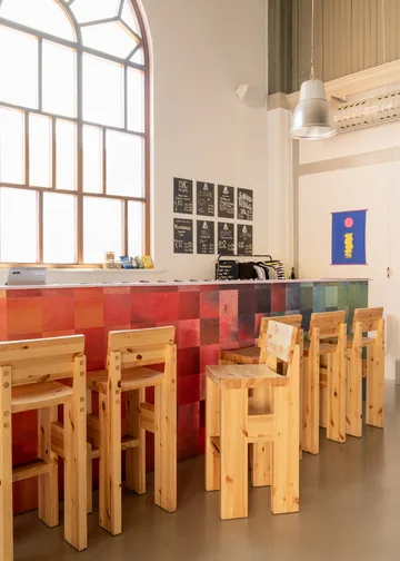 001 Bar Stool barstol - Matt oljevaxad furu, 65 cm - Vaarnii