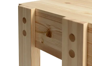 003 Stilts Side Table sidobord - Matt oljevaxad furu 40x36x45 cm - Vaarnii