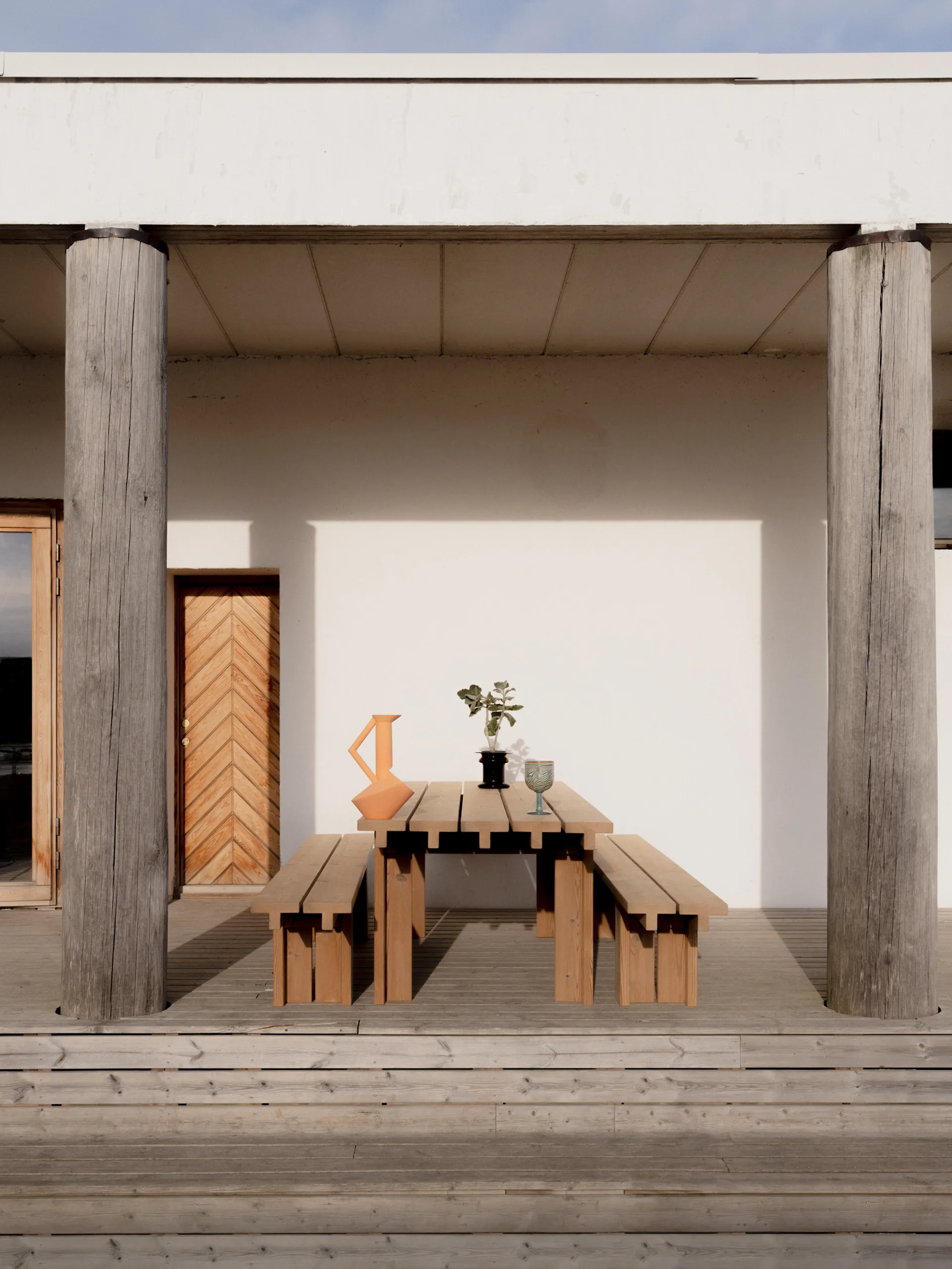 013 Osa Outdoor Bench bänk, Värmebehandlad furu, 333x37x49 cm Vaarnii