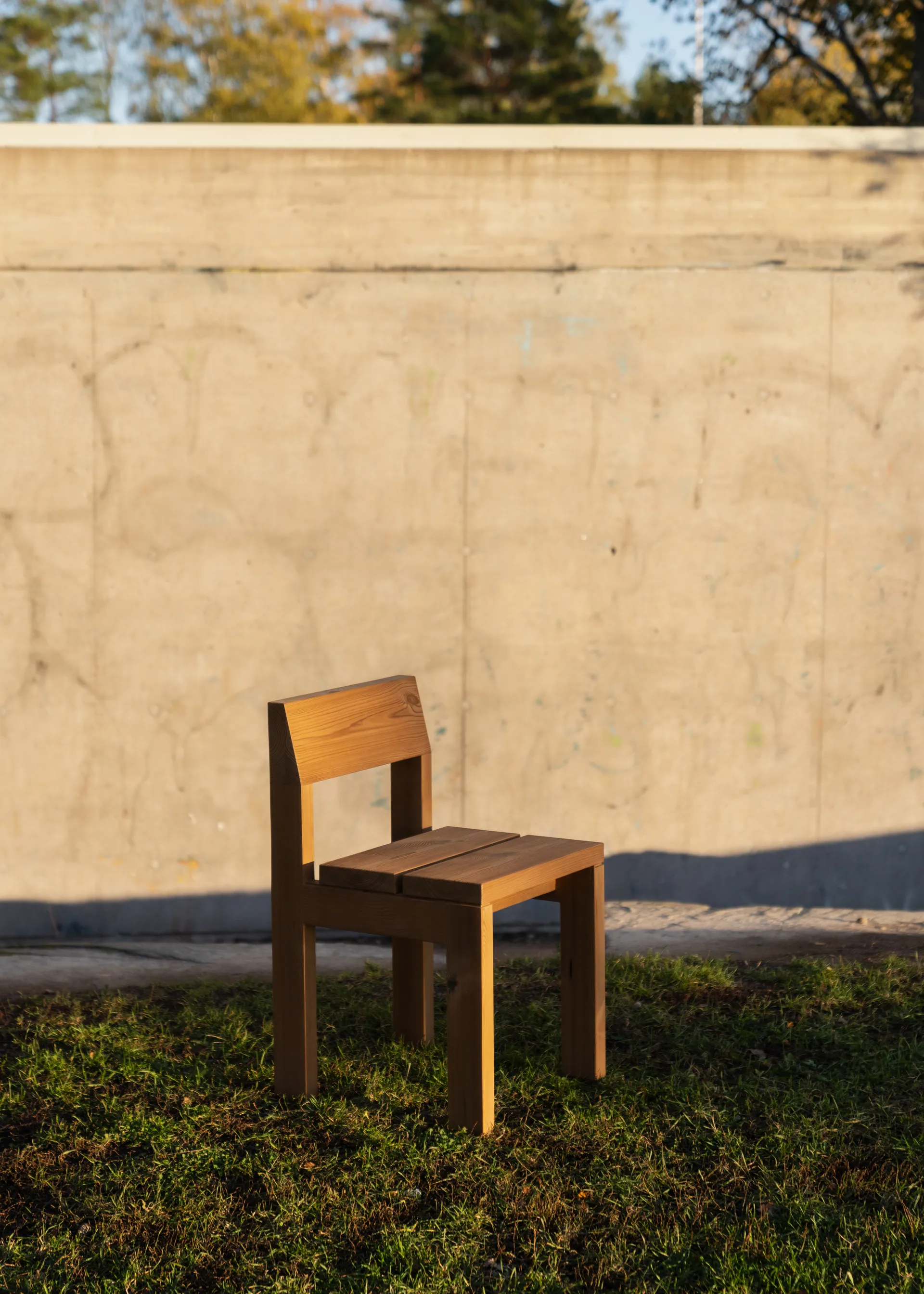 013 Osa Outdoor Dining Chair stol, Matt oljevaxad furu Vaarnii