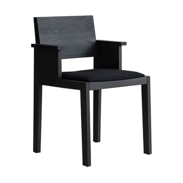 016 Maasto Dining Armchair karmstol - Svartbetsad furu, klädd sits svart - Vaarnii