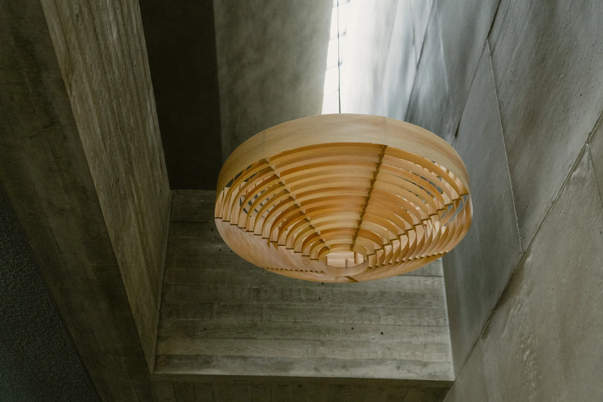 1003 Hans Pendant pendel, Matt oljevaxad furu, XL Ø90 cm Vaarnii