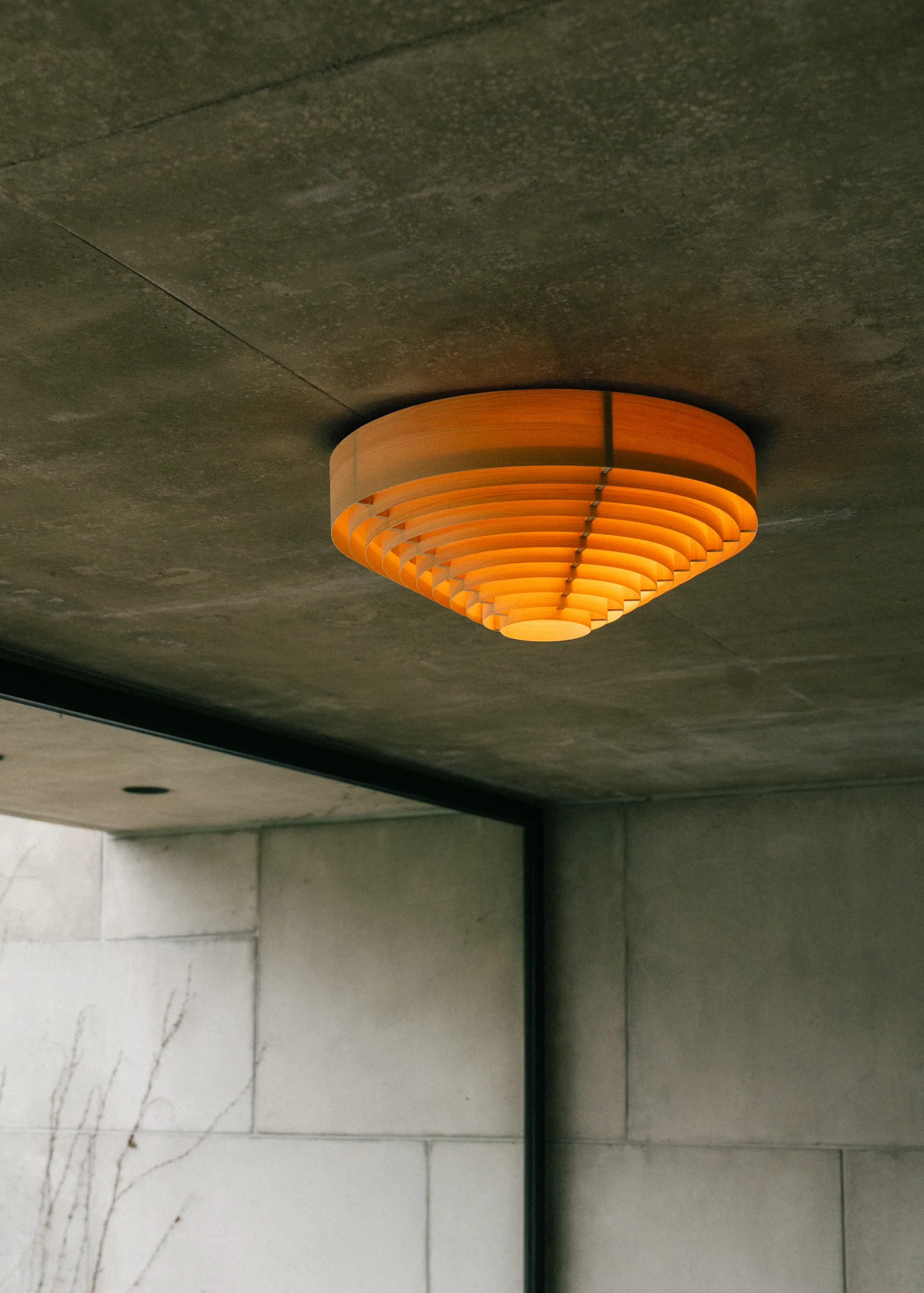 1005 Hans Ceiling Light plafond, Matt oljevaxad furu, Ø55 cm Vaarnii