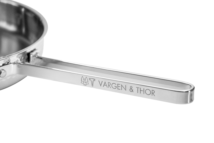 Modell M1 hamrad traktörpanna Ø28 cm - Krom med lock - Vargen & Thor