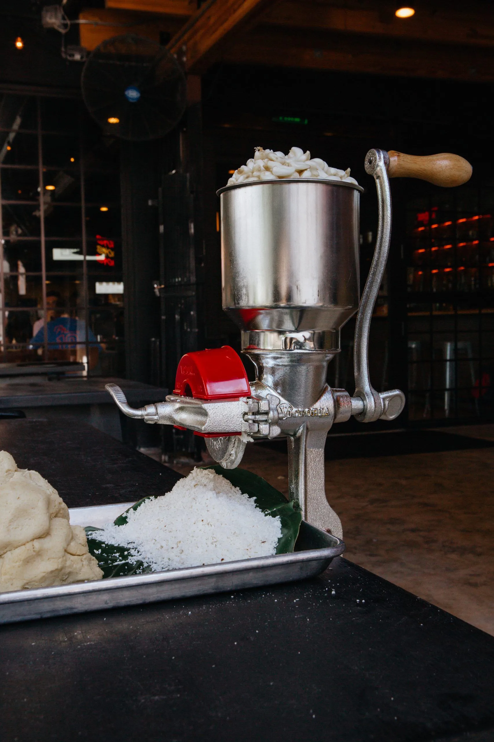 Manuell Kvarn gjutjärn, Stål-röd Victoria