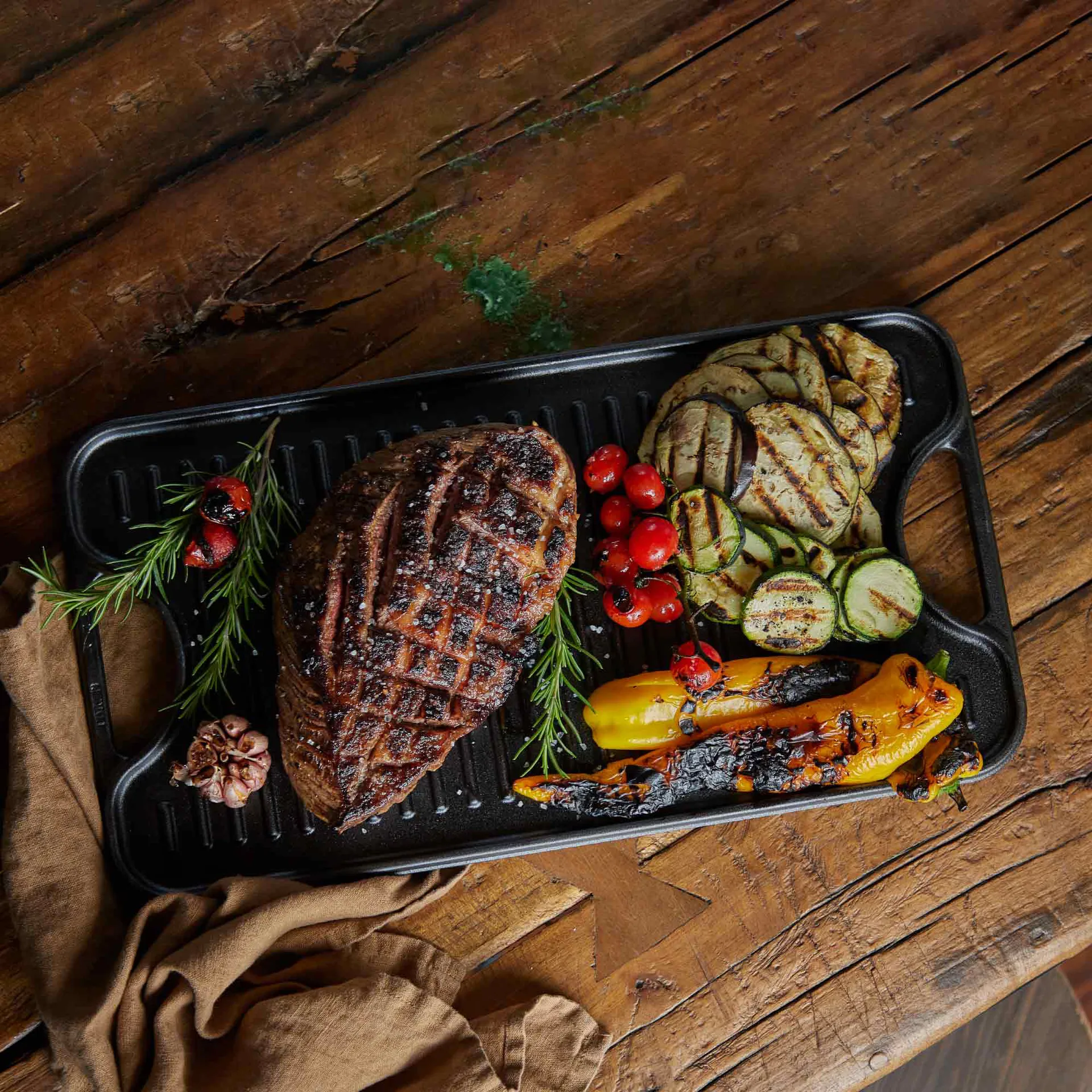 Stekplatta gjutjärn vändbar 25x47 cm, Svart Victoria