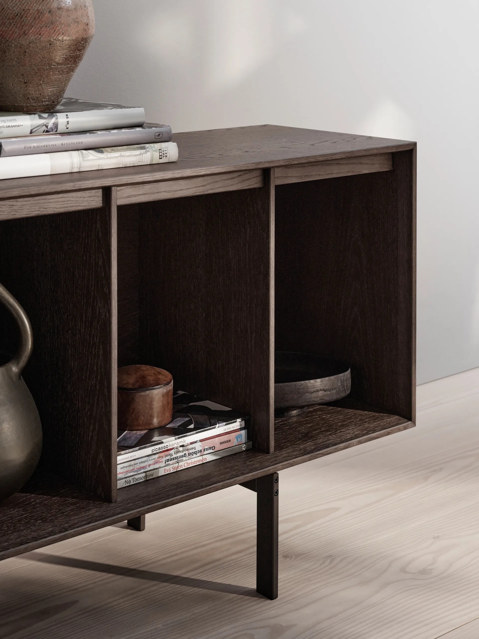 Vipp Cabinet Chimney sideboard 176,8x38x68 cm, Dark oak Vipp
