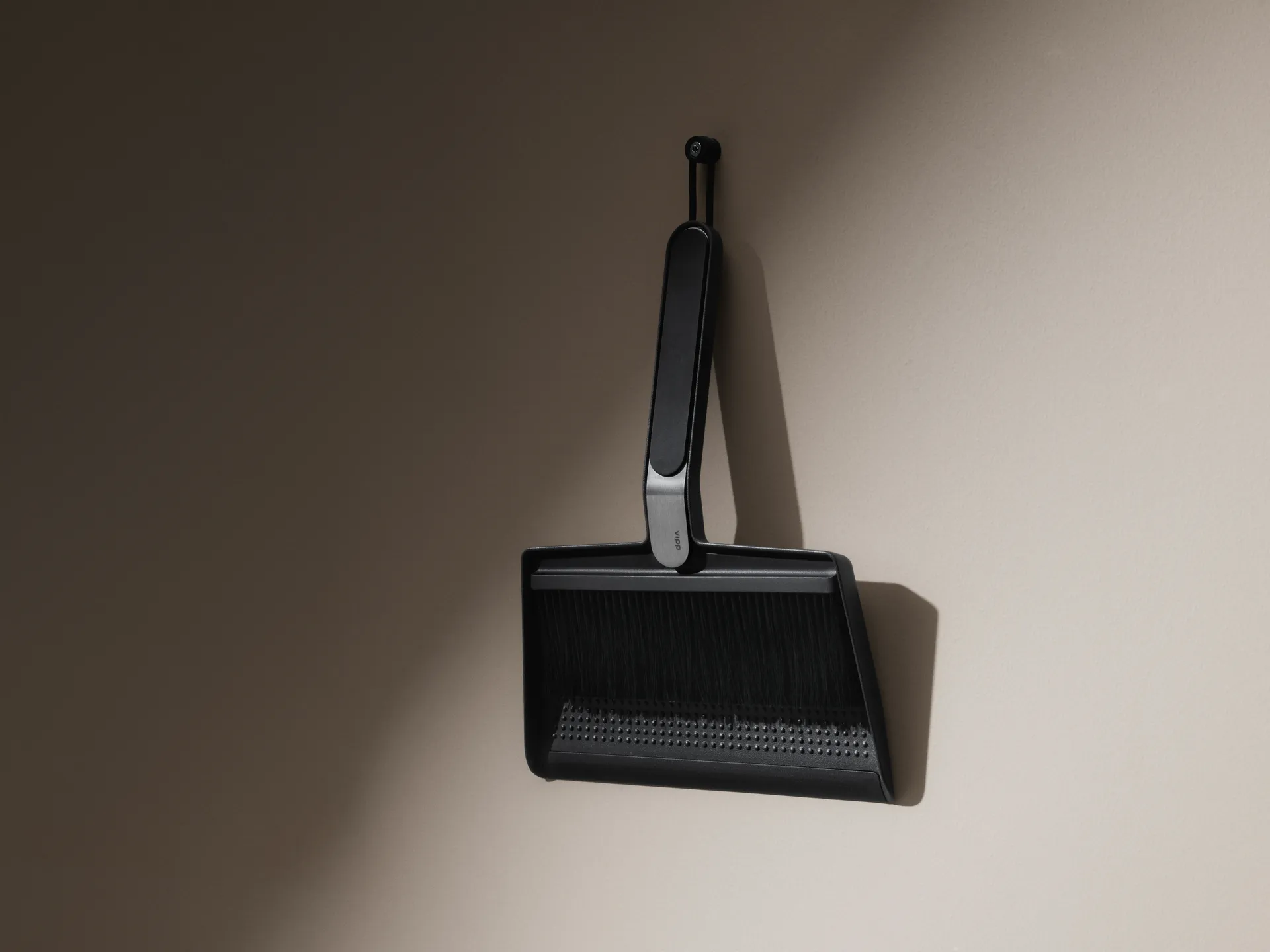 Vipp274 sopborste med skyffel 23,6x33,5 cm, Black Vipp