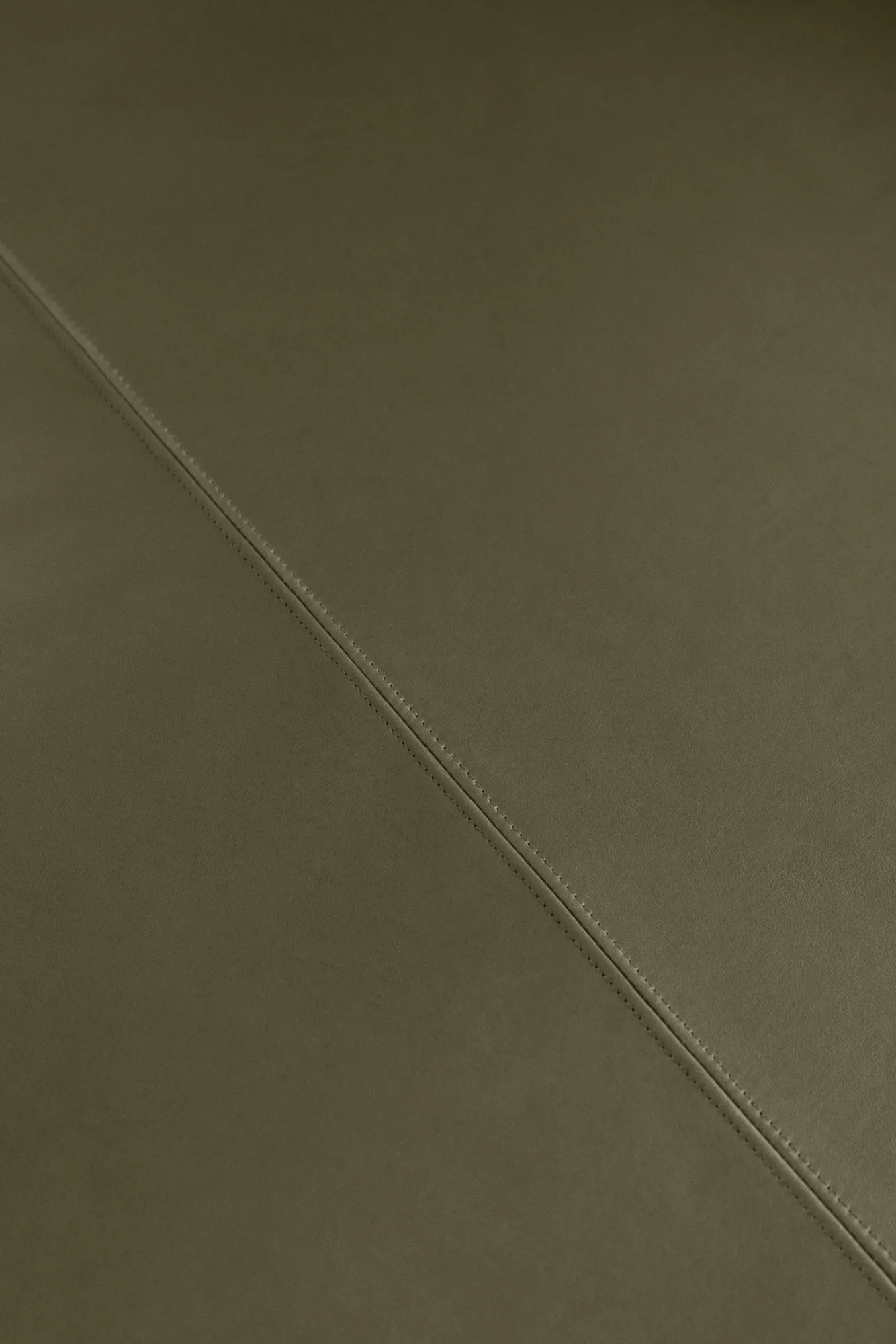 Vipp432 skrivbord, Bosco leather-dark oak Vipp