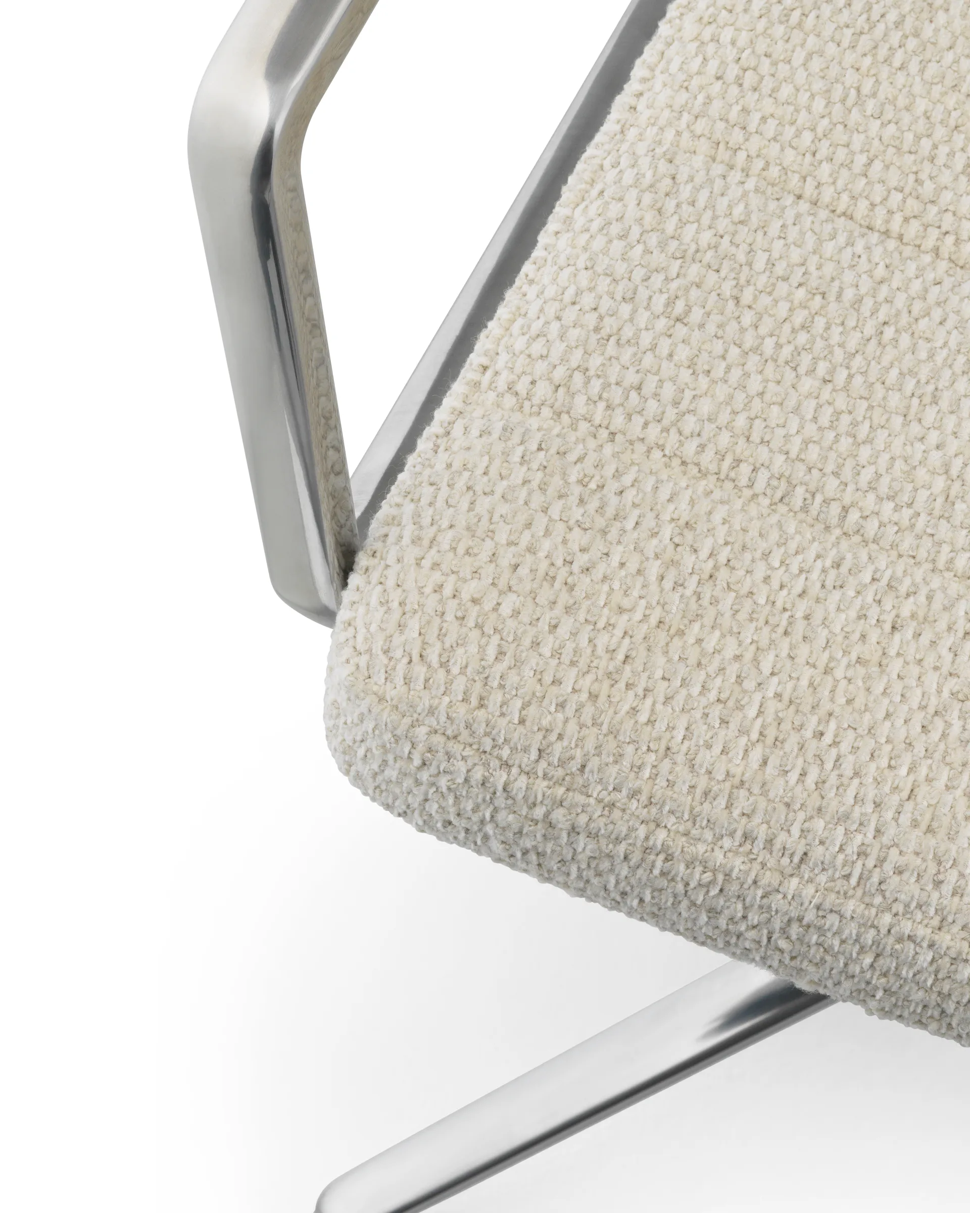 Vipp453+ Swivel kontorsstol med hjul, Wavy off white-light grey-pol. aluminium Vipp