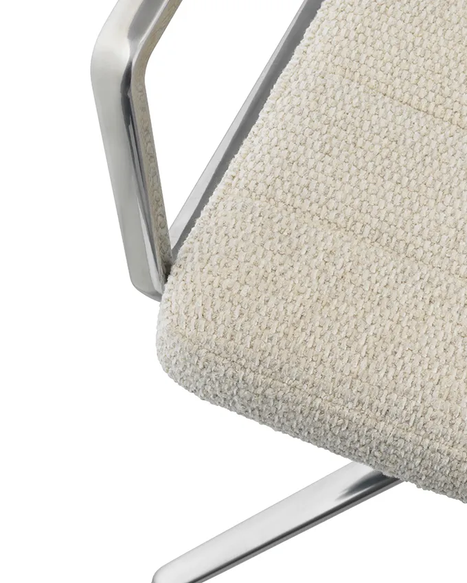 Vipp453 Swivel kontorsstol, Wavy off white-light grey-pol. aluminium Vipp