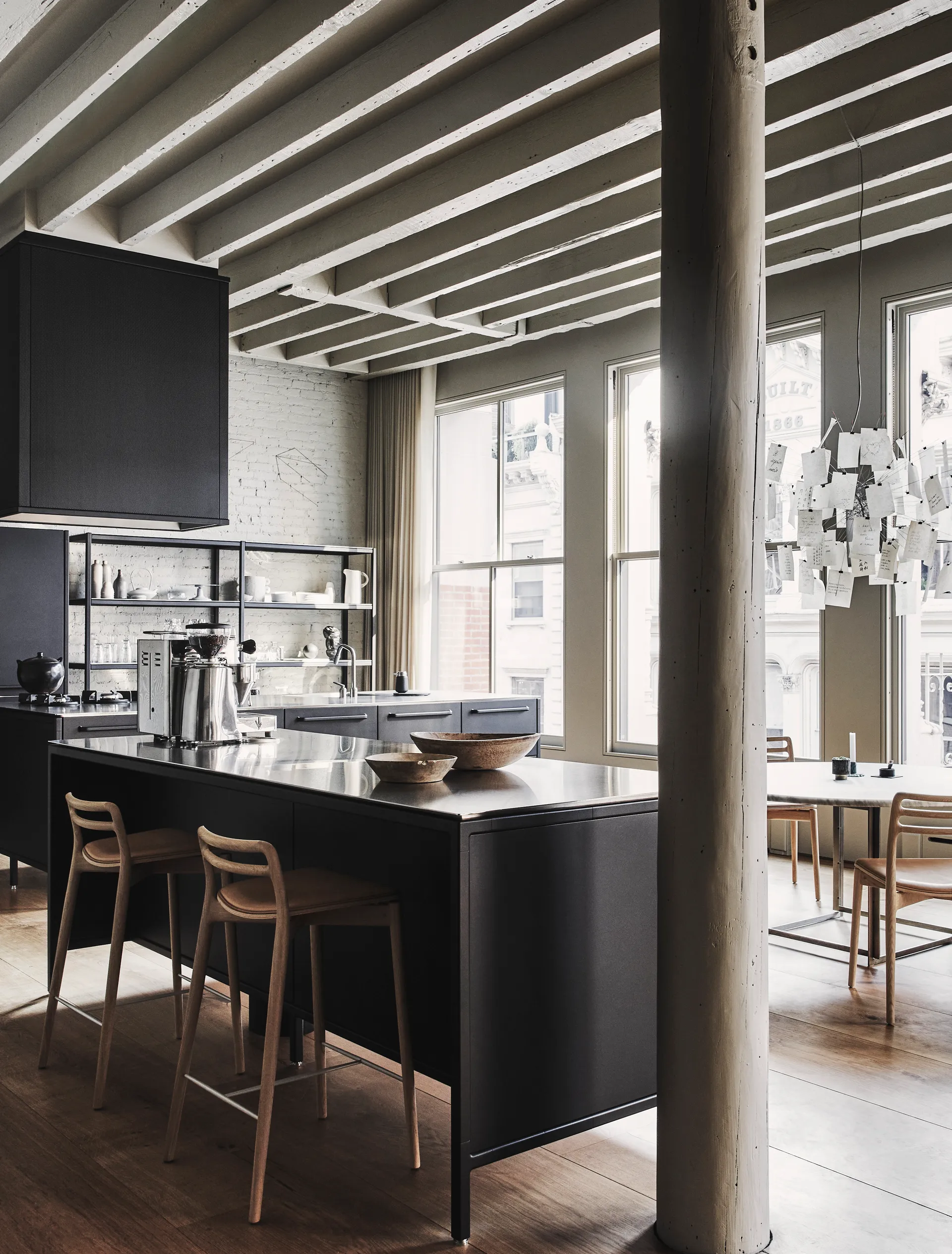 Vipp484 Cabin counter barstol 83 cm, Light oak-sand leather Vipp