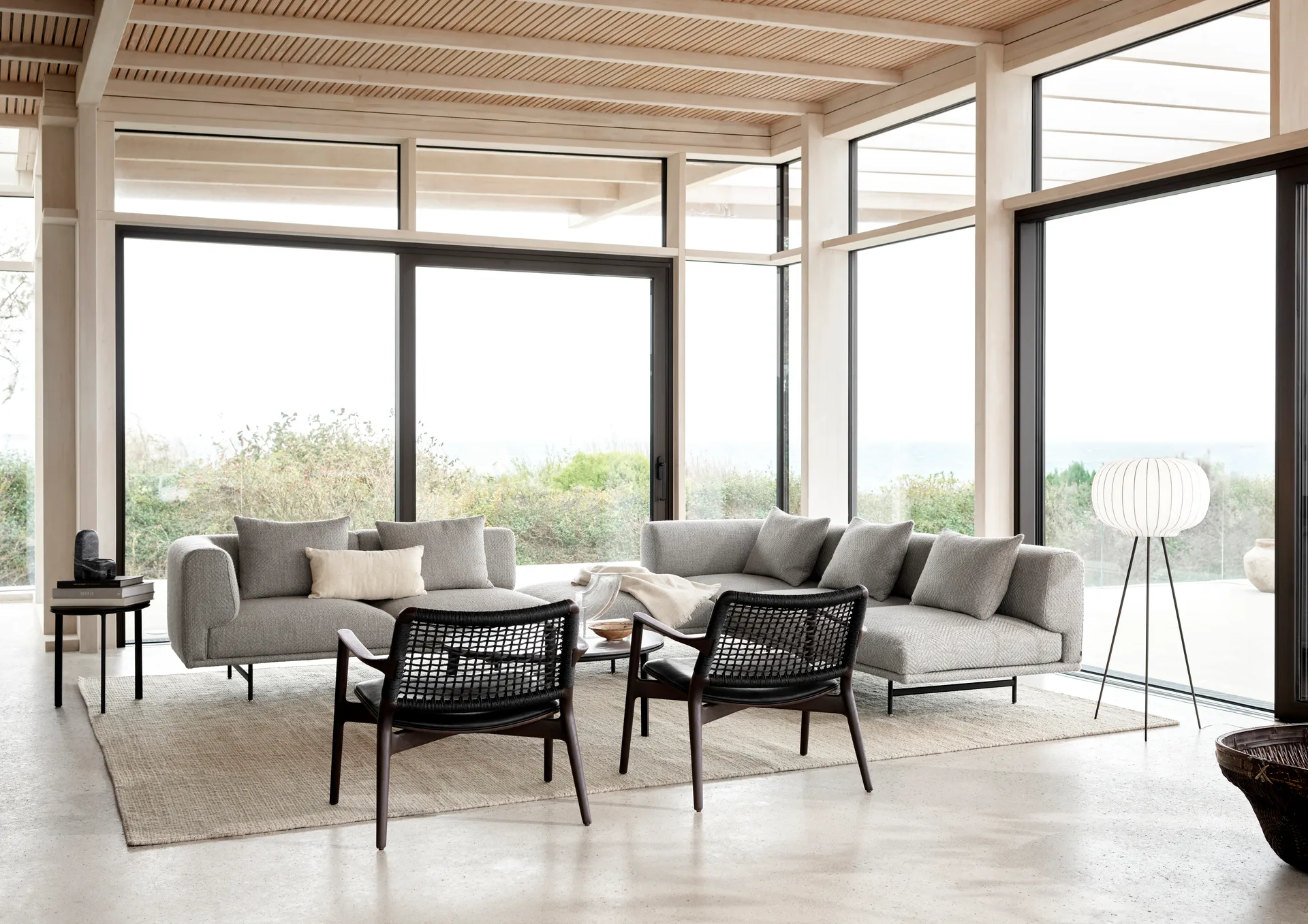 Vipp488 Cabin loungefåtölj, Dark oak-black leather Vipp