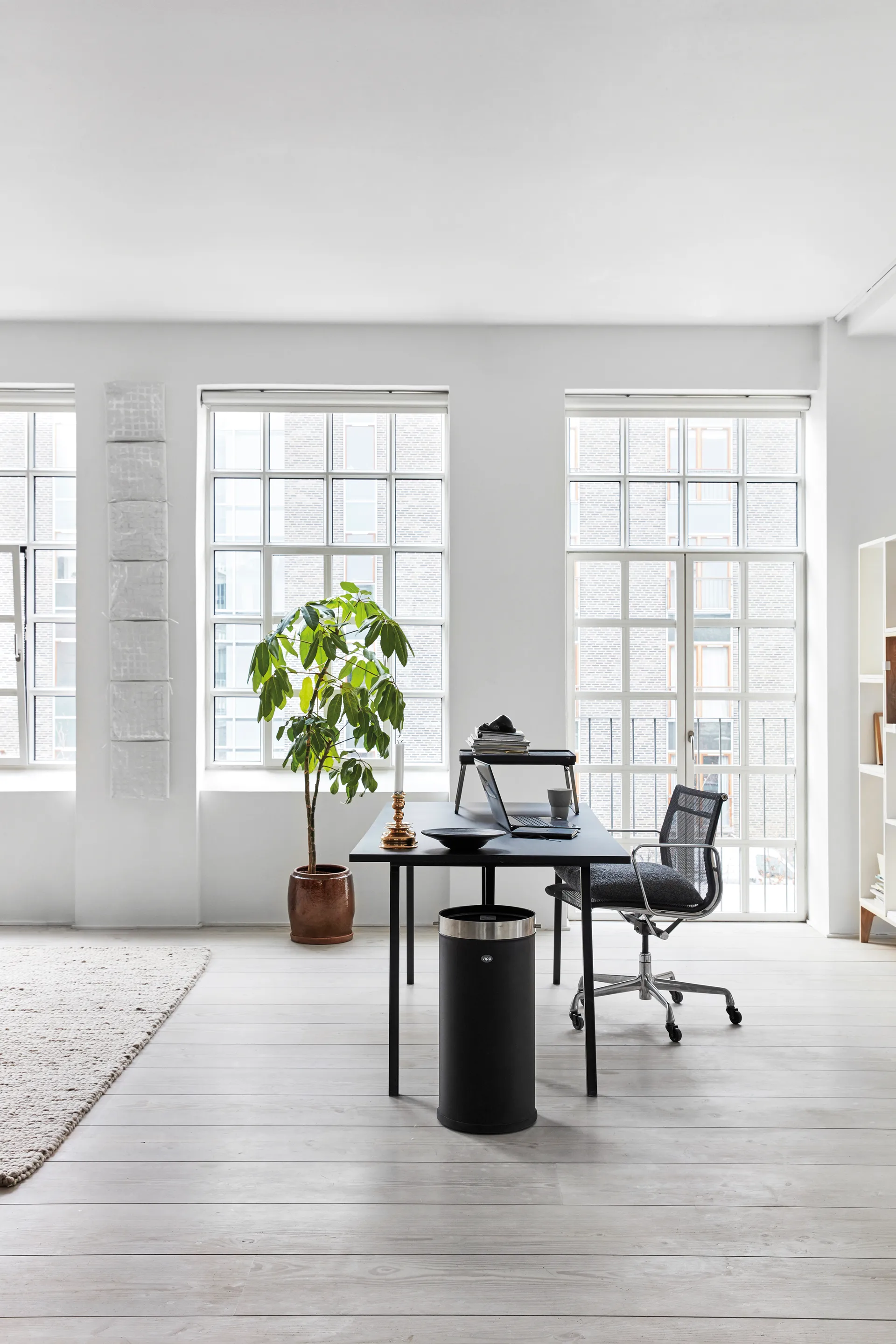 Vipp52 papperskorg Ø30x60 cm, Black Vipp