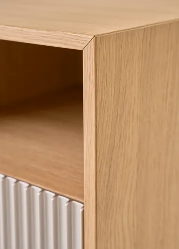 Vipp672 sängbord - Ljus ek-ljus aluminium, vägg, 31,5x48x38 cm - Vipp