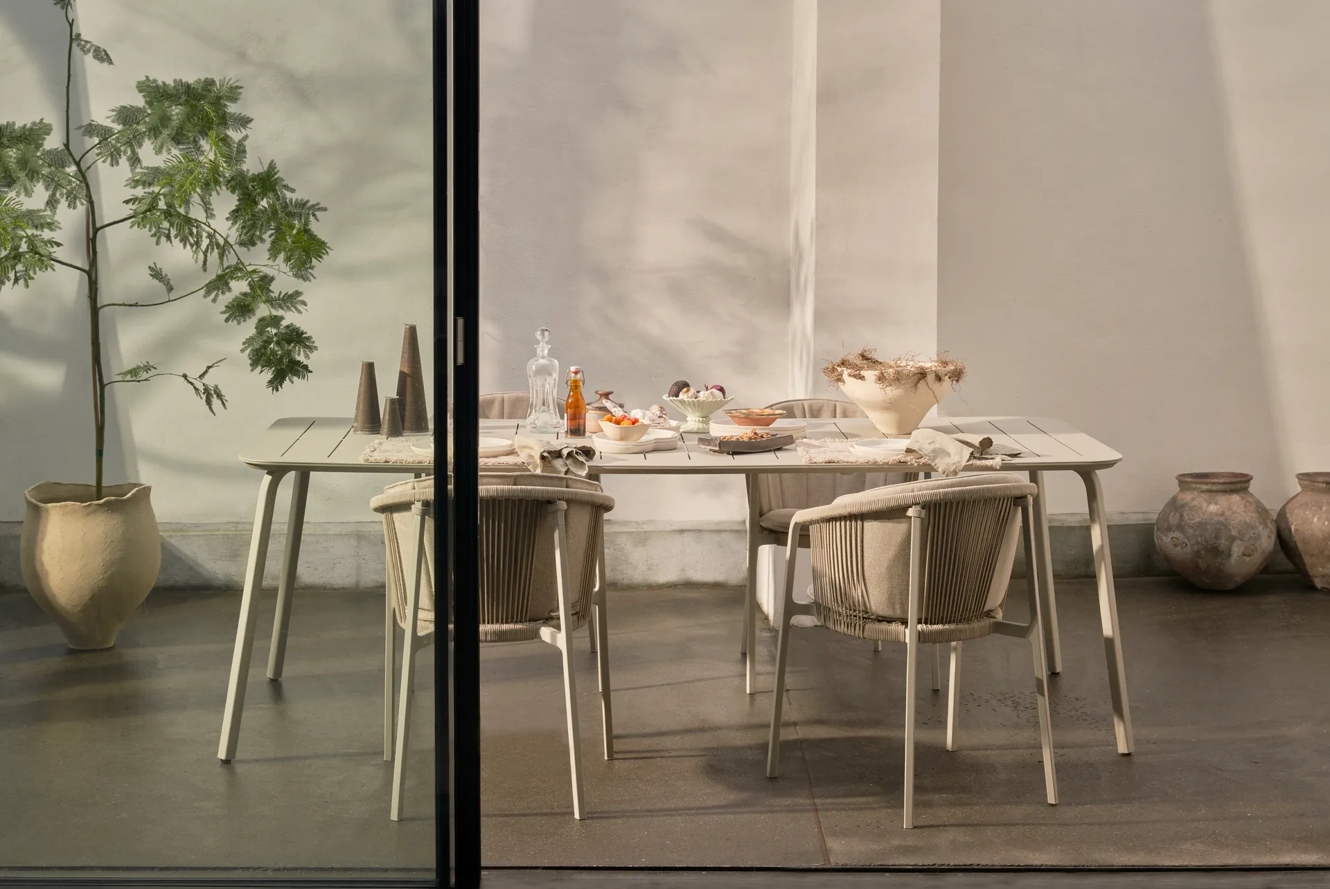 Vipp733 Lagrasse matbord, Warm grey, 220x95 cm Vipp