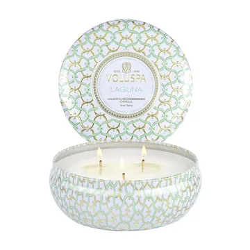 Maison Blanc 3-wick Tin doftljus 40 timmar - Laguna - Voluspa