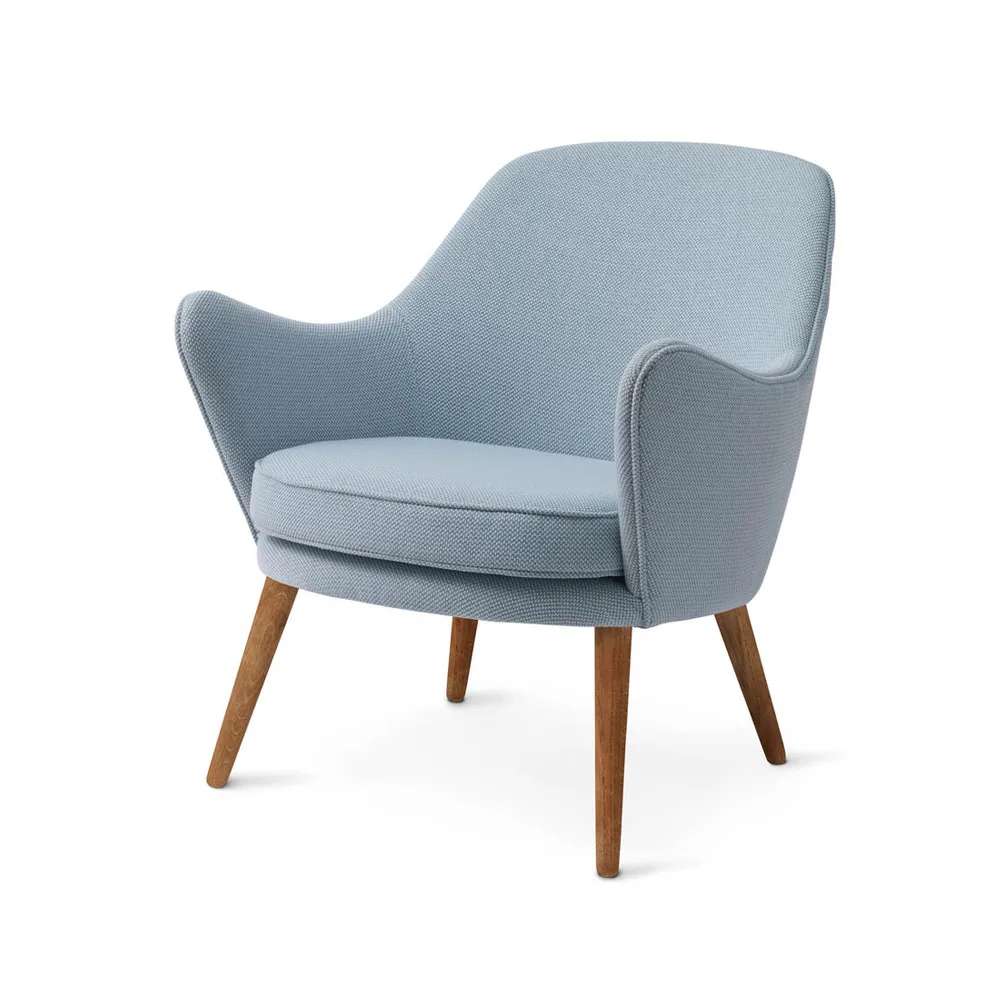 Dwell loungestol, tyg merit 014 minty grey, ben i rökt ek Warm Nordic