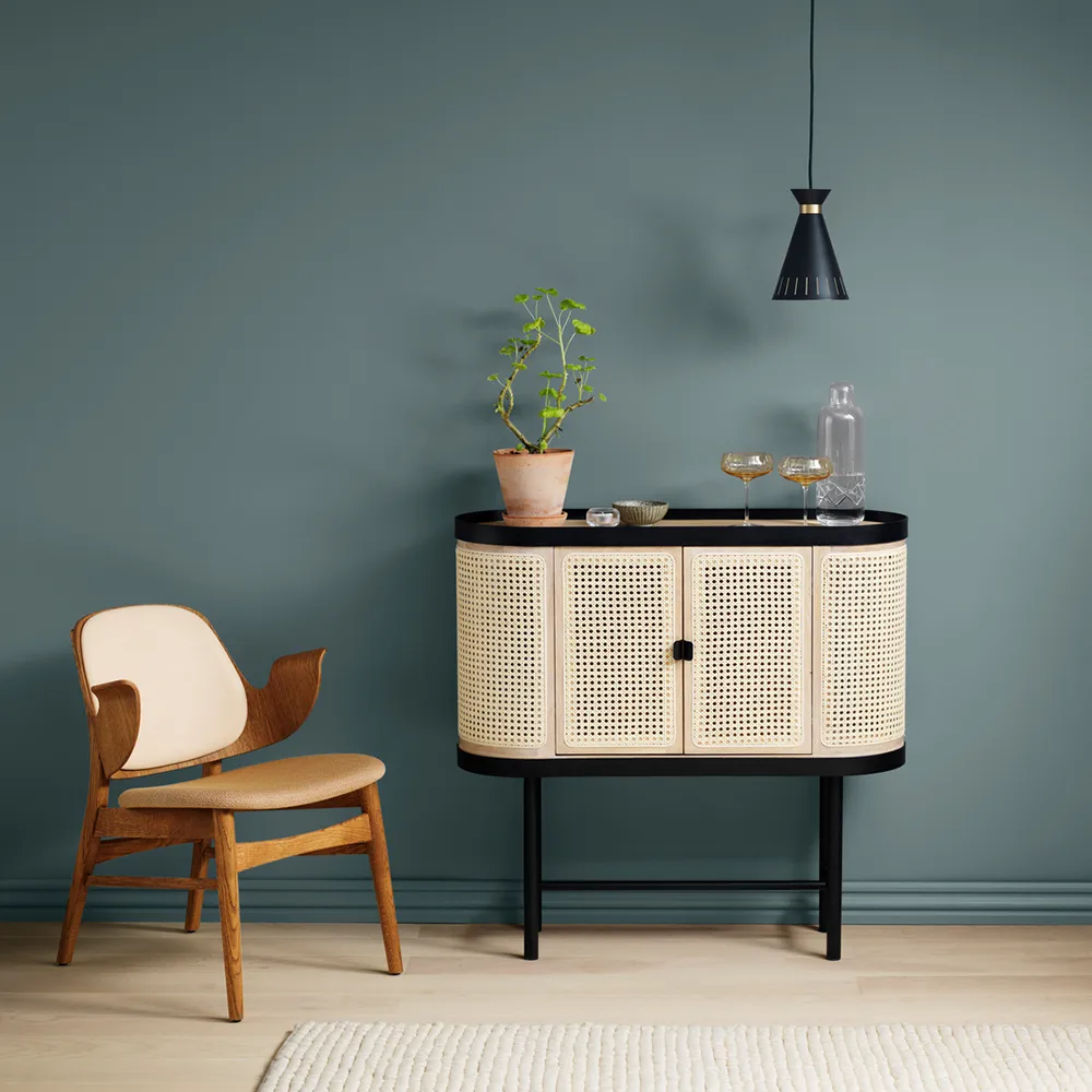 Gesture loungestol, ek teakolja Warm Nordic