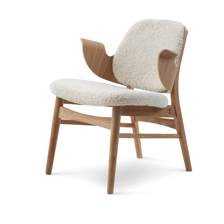 Gesture loungestol, fårskinn moonlight, vitoljat ekstativ Warm Nordic