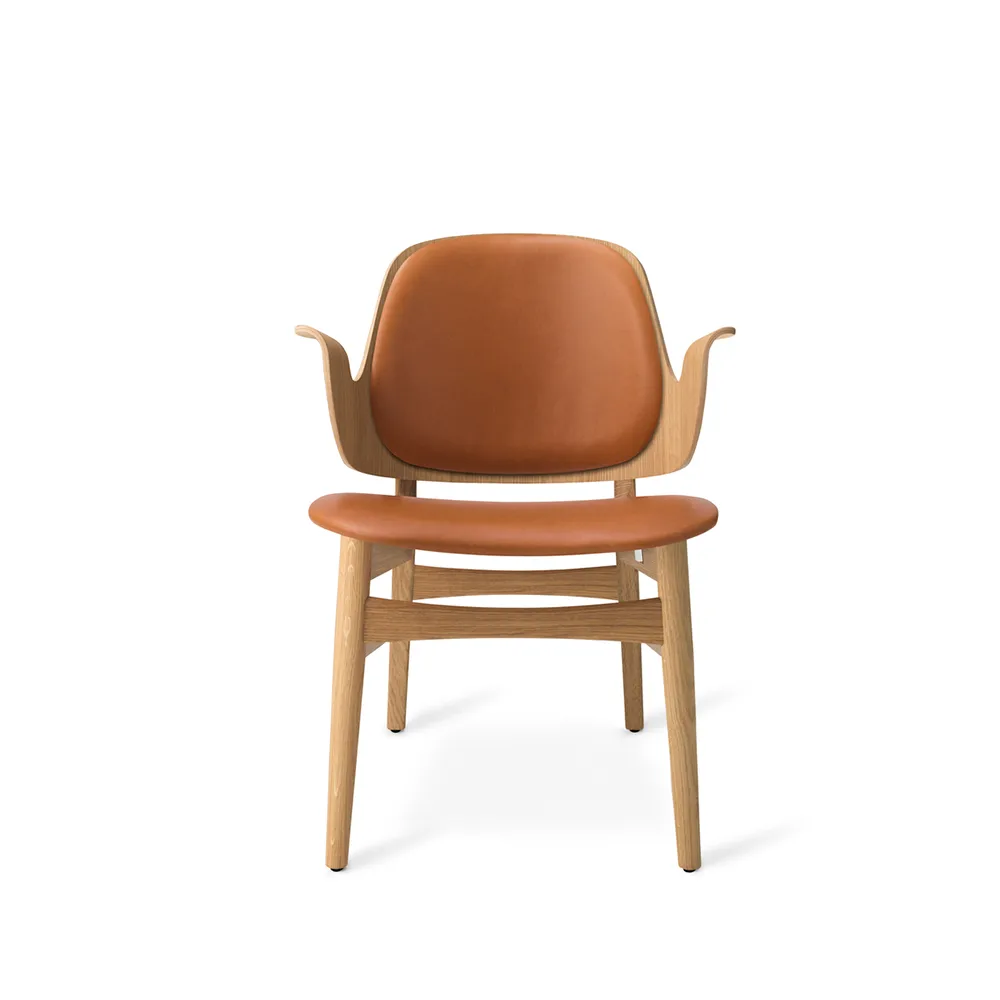 Gesture loungestol, läder silk 250 cognac, vitoljat ekstativ Warm Nordic