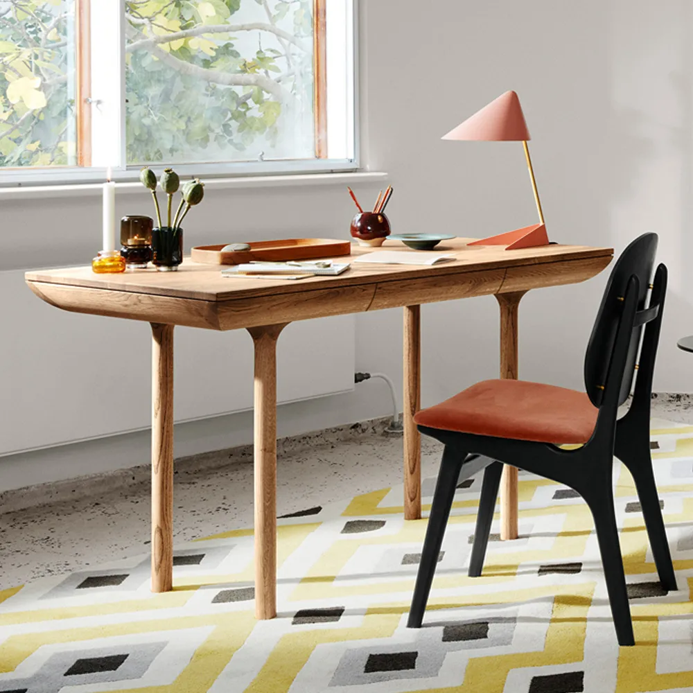 Rúna skrivbord, ek rökt Warm Nordic