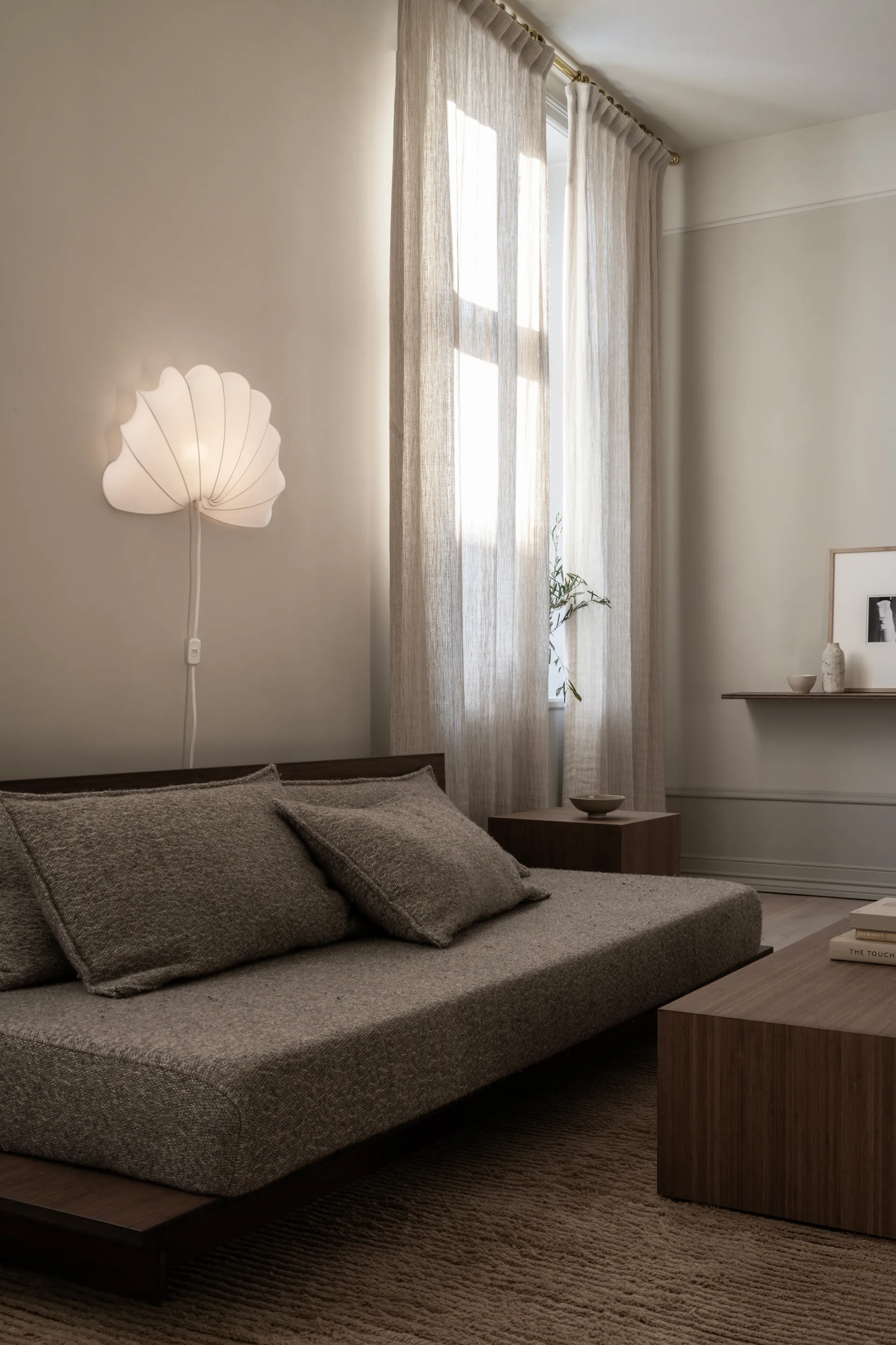 Anna vägglampa L 54 cm, White cotton Watt & Veke