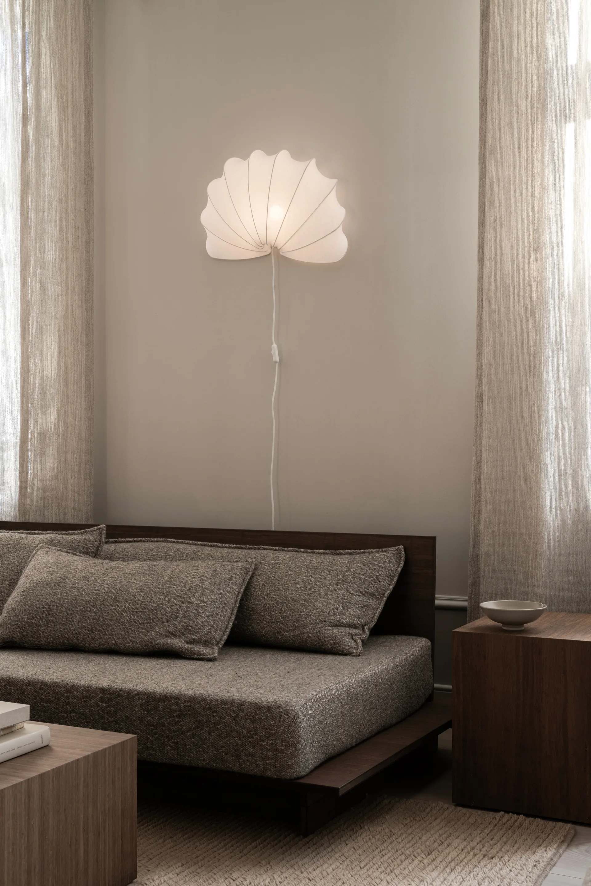 Anna vägglampa L 54 cm, White cotton Watt & Veke