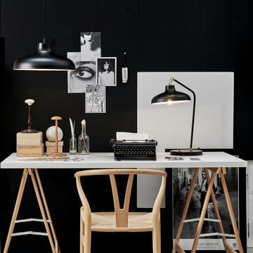 Pelle bordslampa - svart, mässing, vit - Watt & Veke
