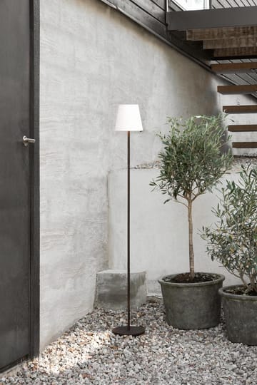 Tyra floor portable golvlampa Ø14 cm - Coffee - Watt & Veke