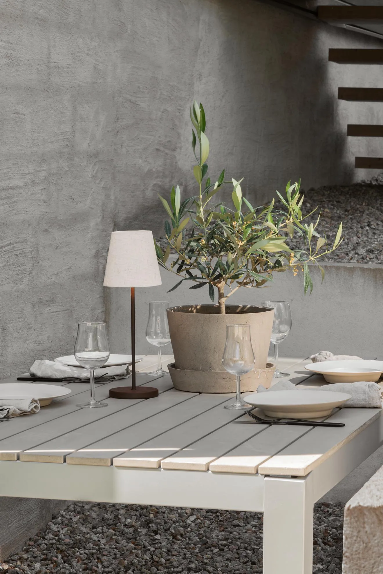 Tyra table portable bordslampa Ø14 cm, Coffee Watt & Veke