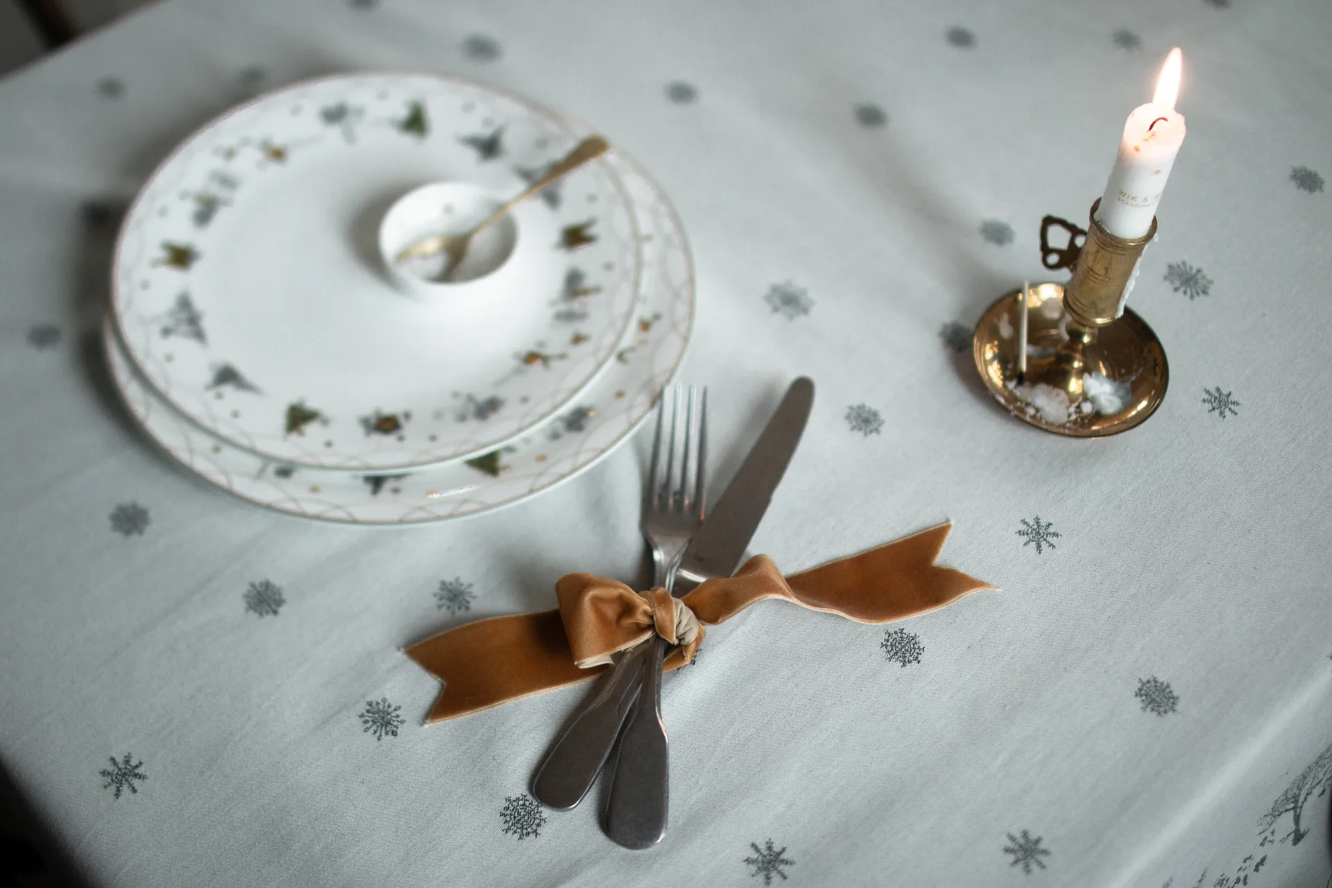 Julemorgen duk , Vit-grön, 140x240 cm Wik & Walsøe