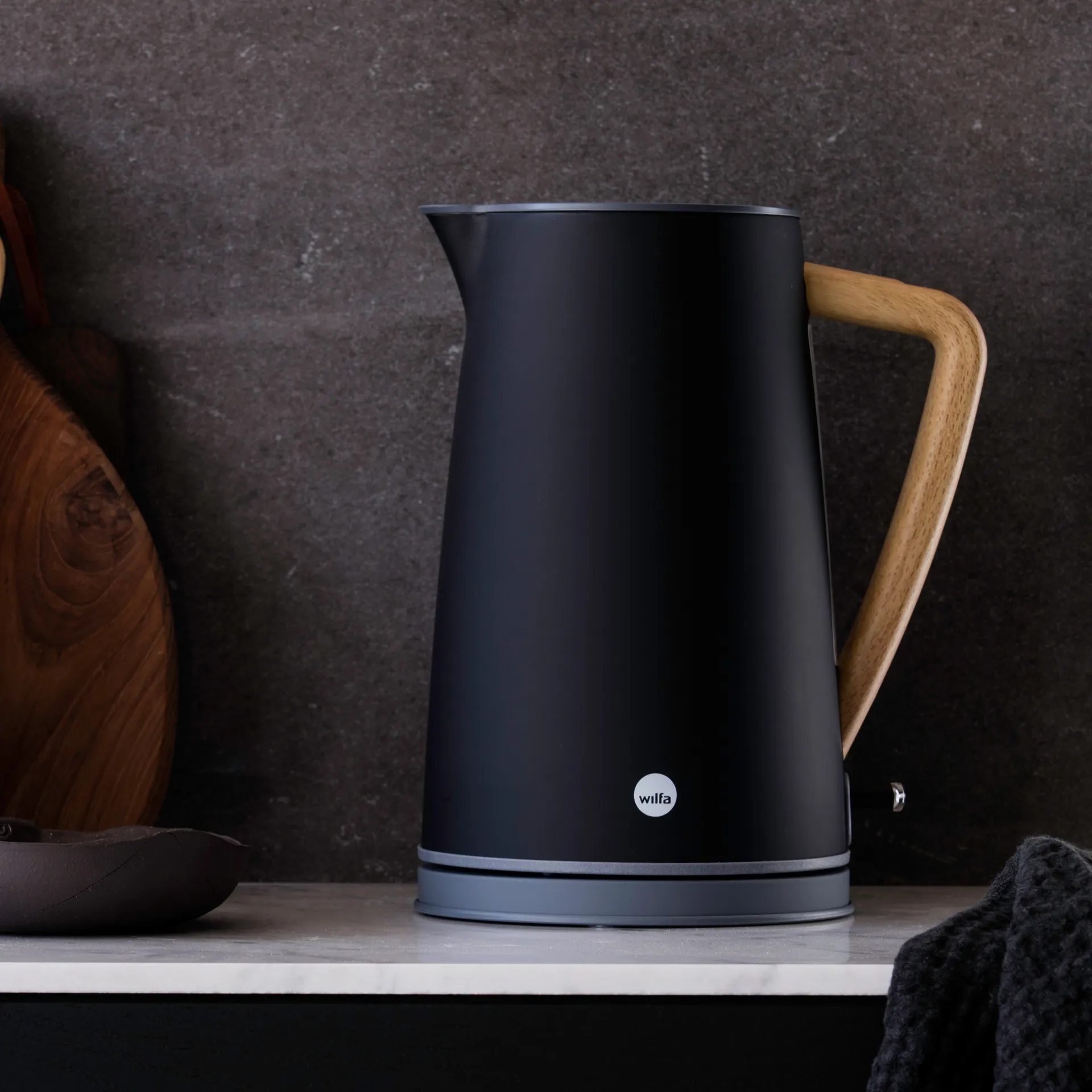 WKR-2000B vattenkokare 1,7 L, Svart Wilfa