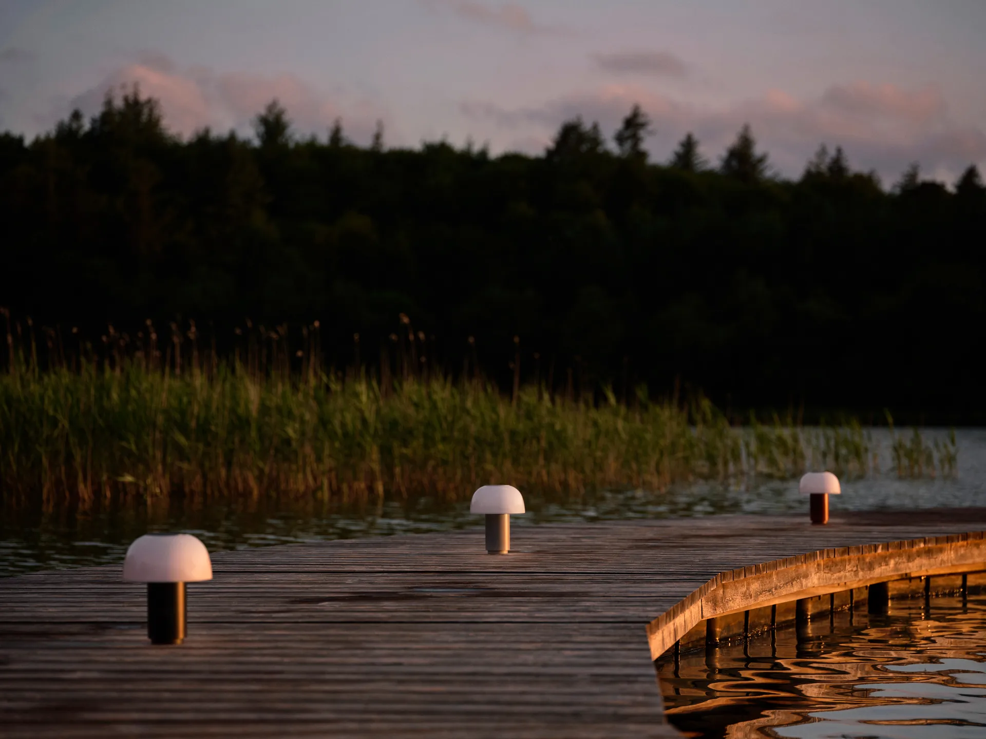 Harvest Moon bordslampa portabel 22 cm, Warm grey Zone Denmark