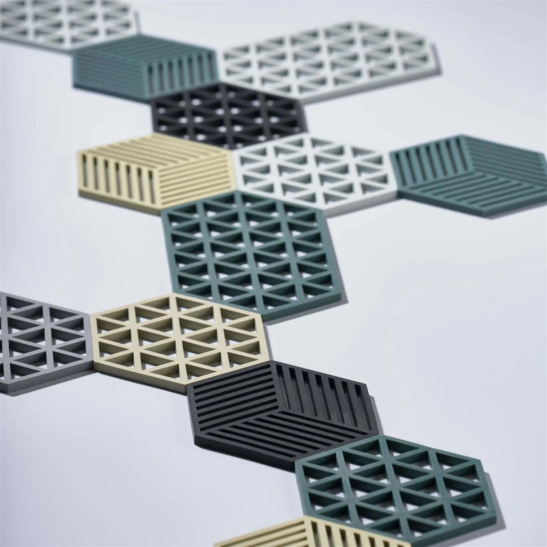 Hexagon grytunderlägg, cool grey Zone Denmark