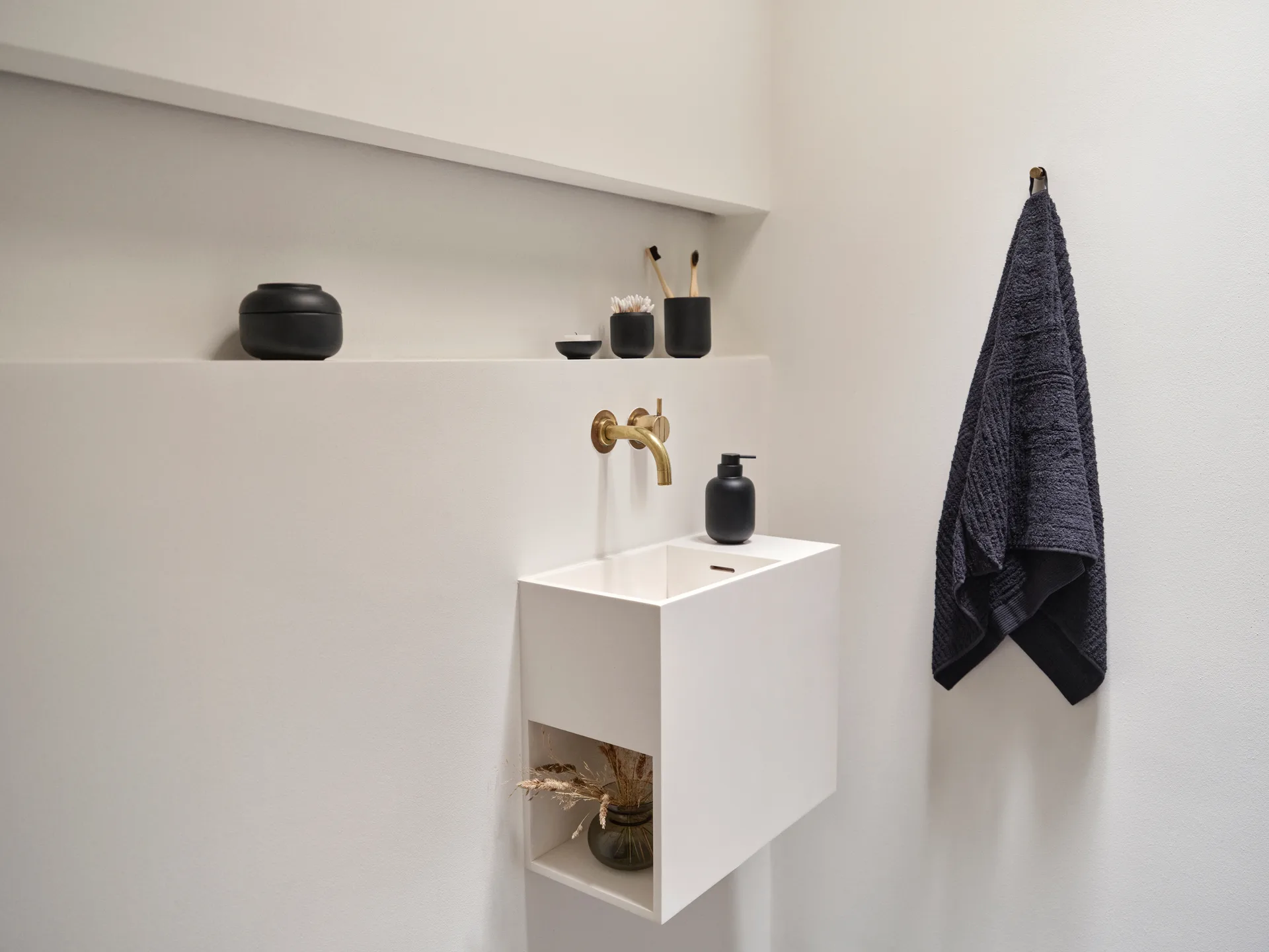 Sensu tandborstmugg Ø7,4x9,5 cm, Black Zone Denmark