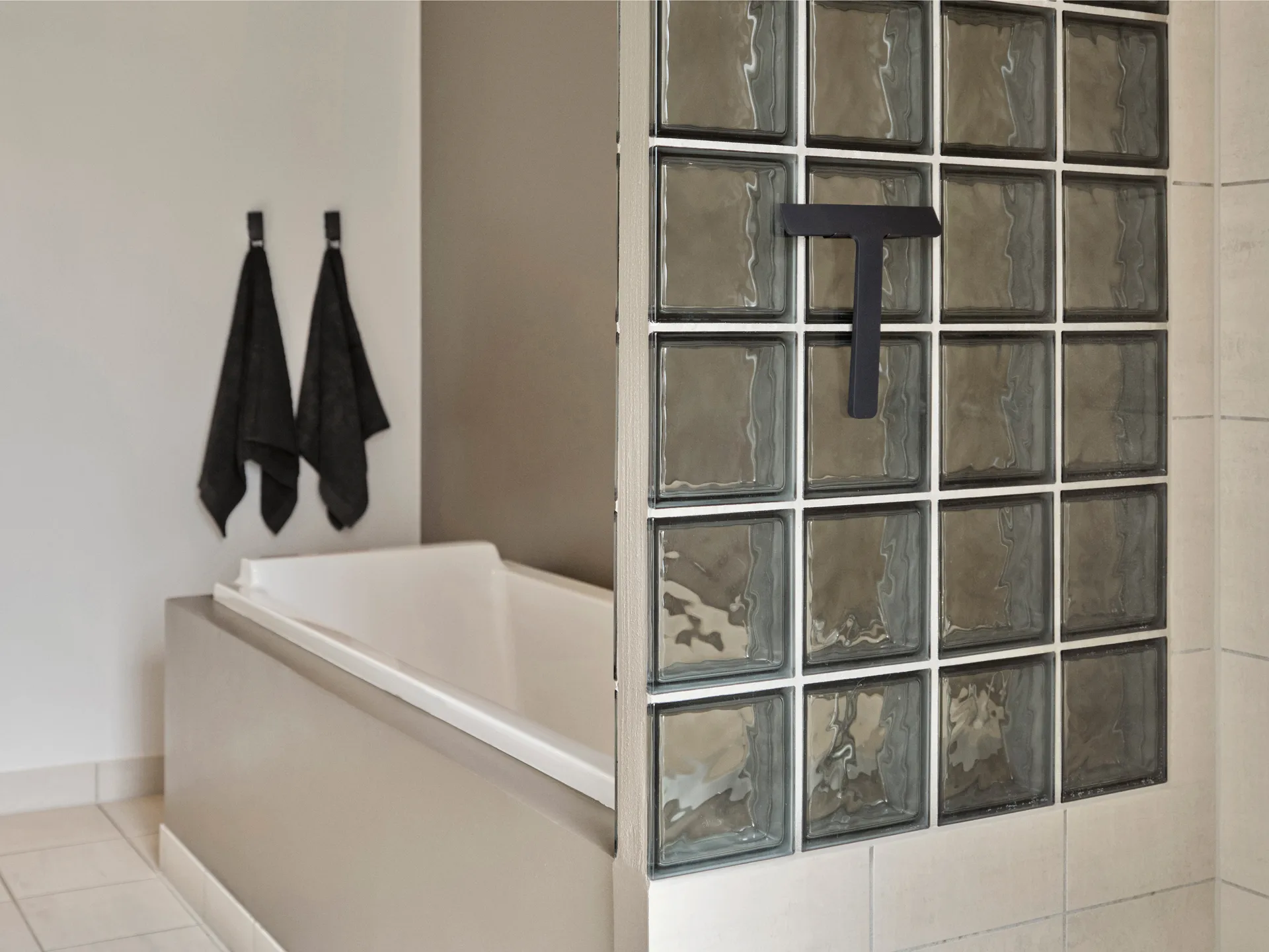 Ume skrapa med hållare, Black Zone Denmark